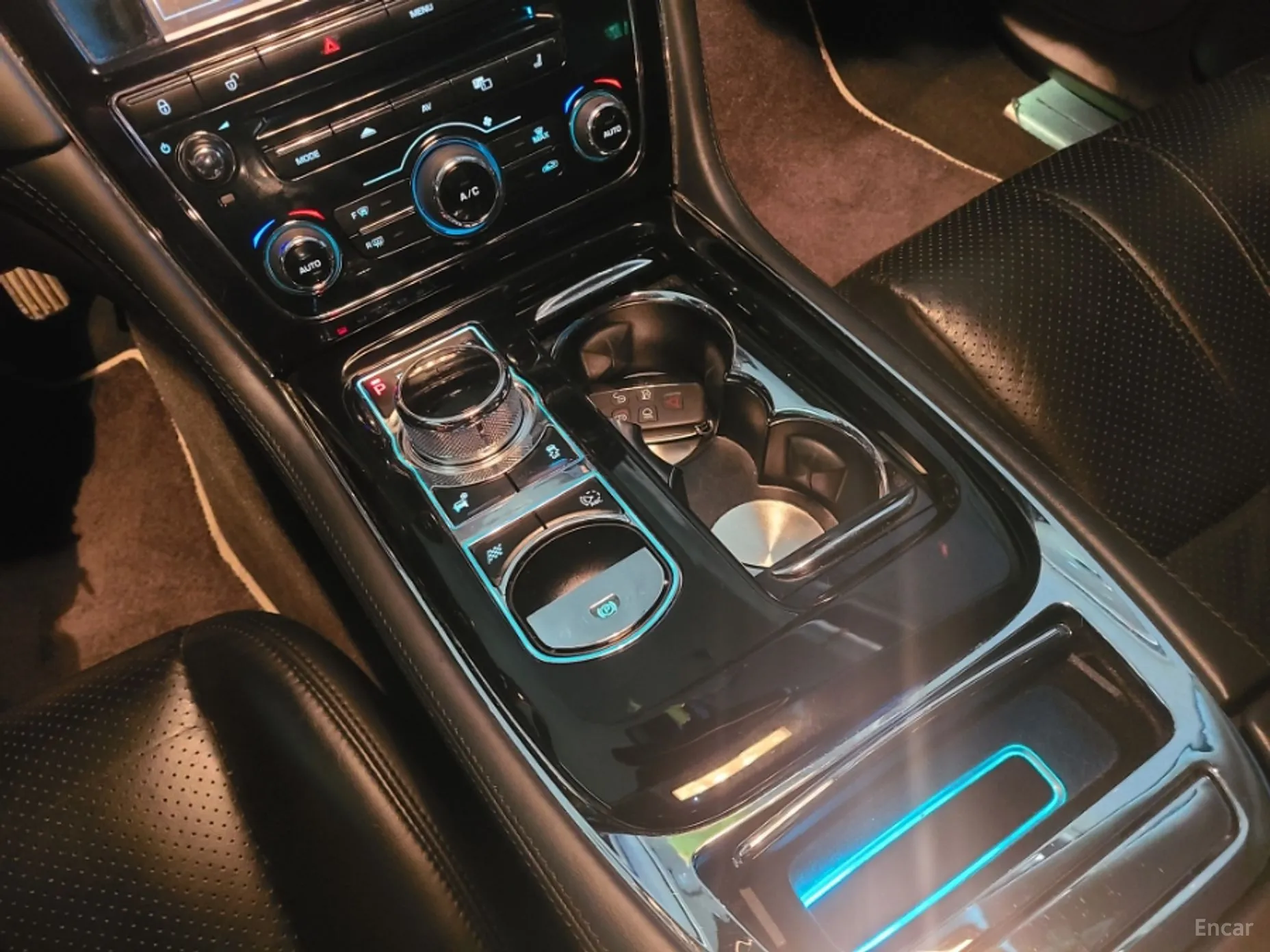 Jaguar All New XJ превью 15