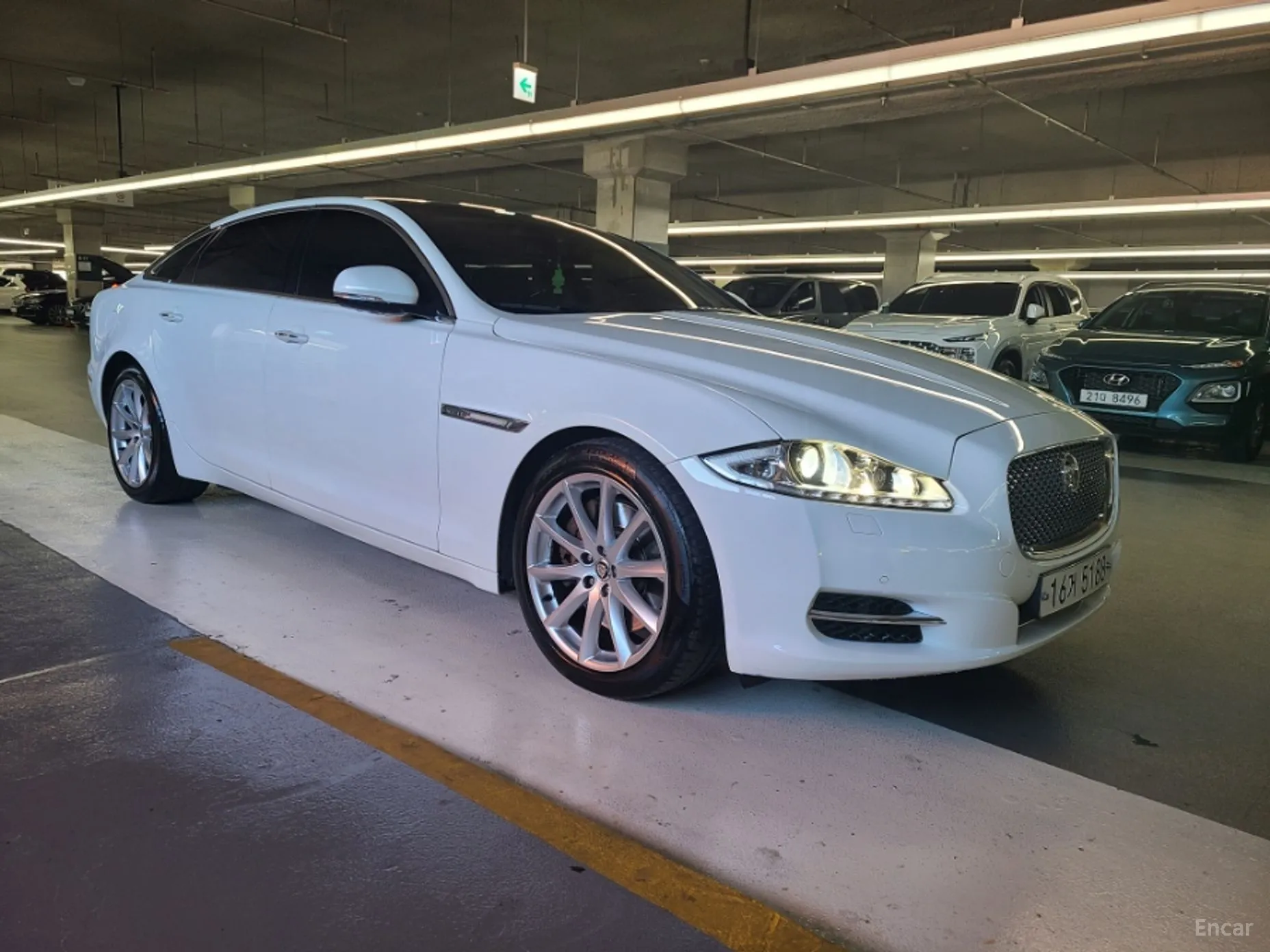 Jaguar All New XJ превью 3