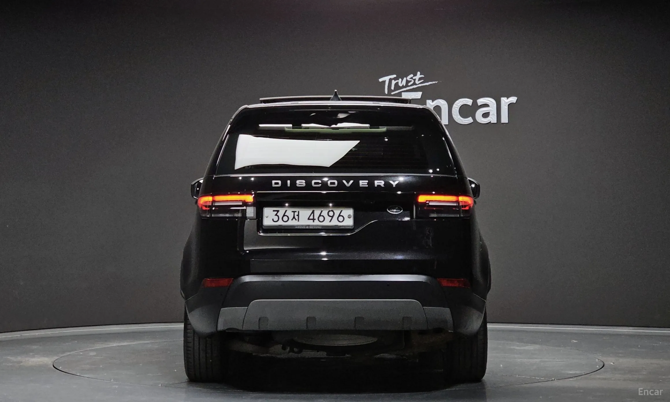 Land Rover Discovery 5 превью 3