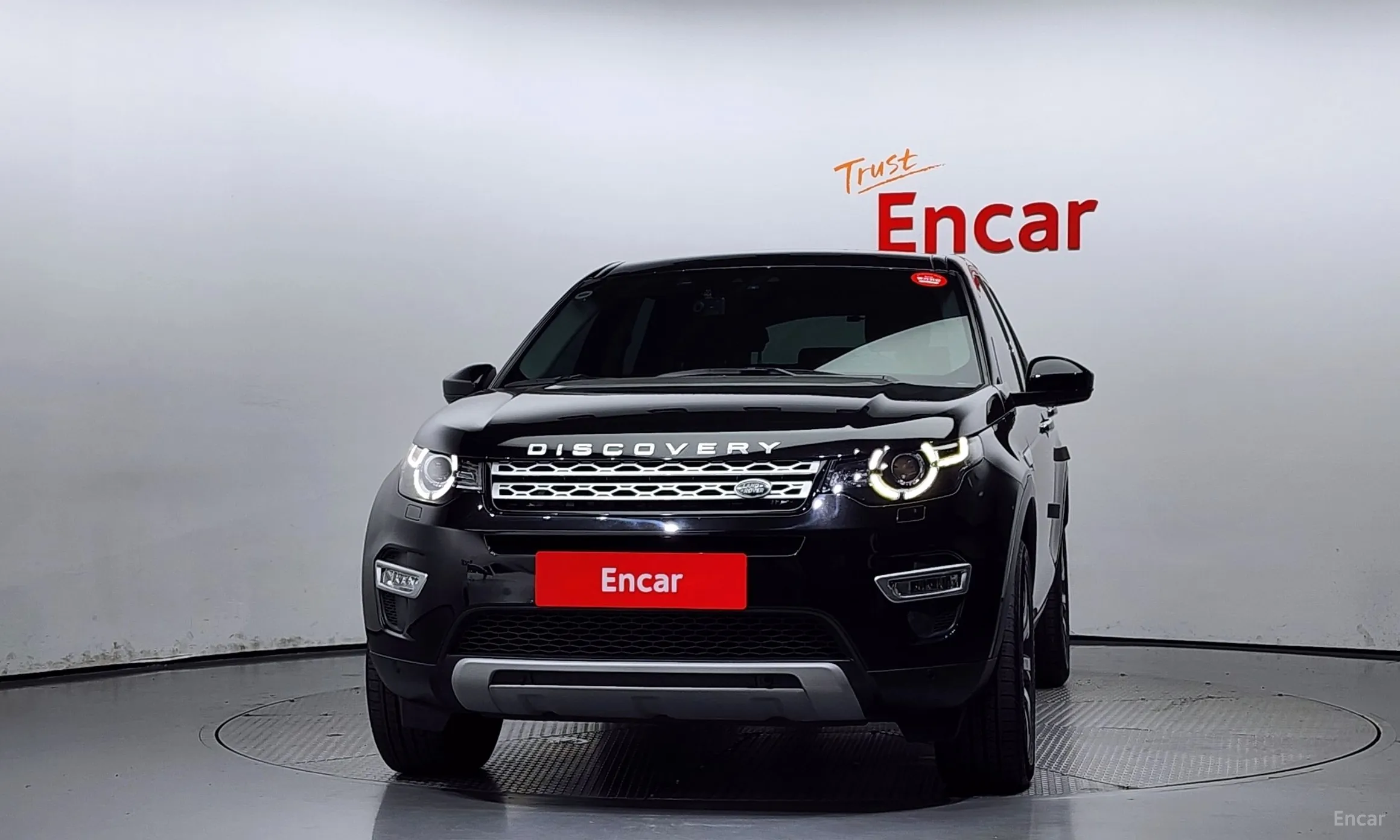 Land Rover Discovery Sports превью 2