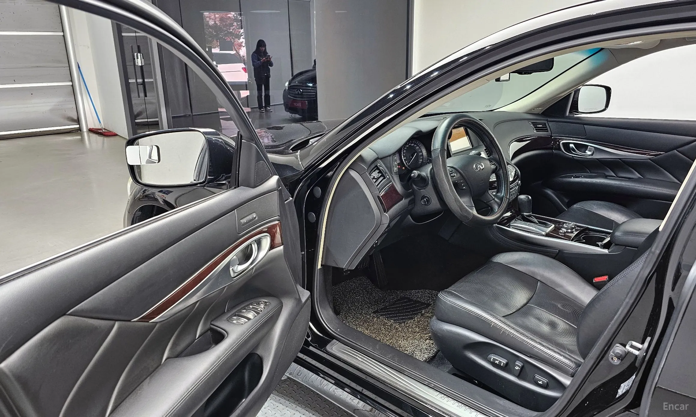 Infiniti M37 превью 11