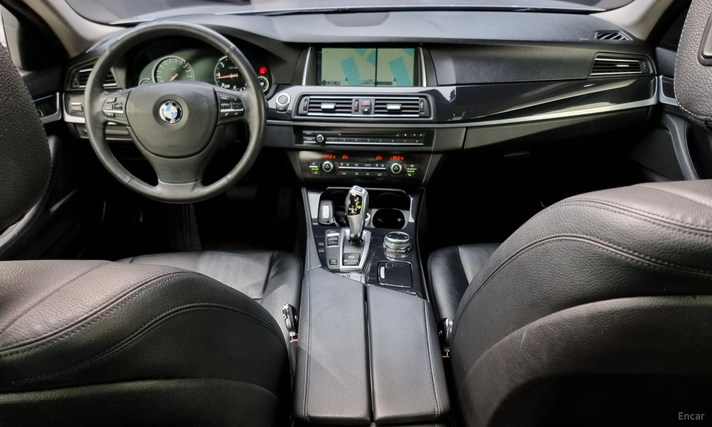 BMW 5 Series (F10) превью 4