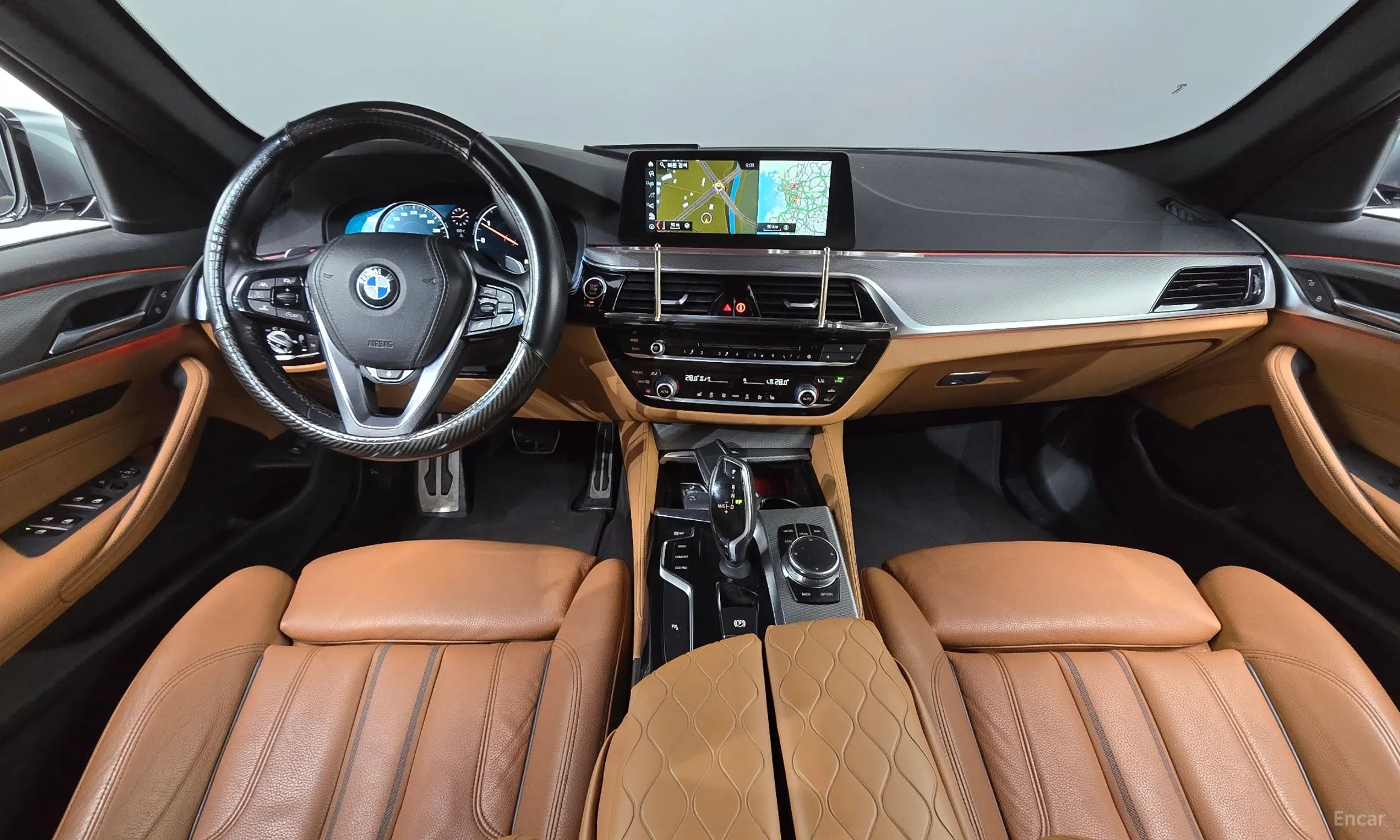 BMW 5 Series (G30) превью 4