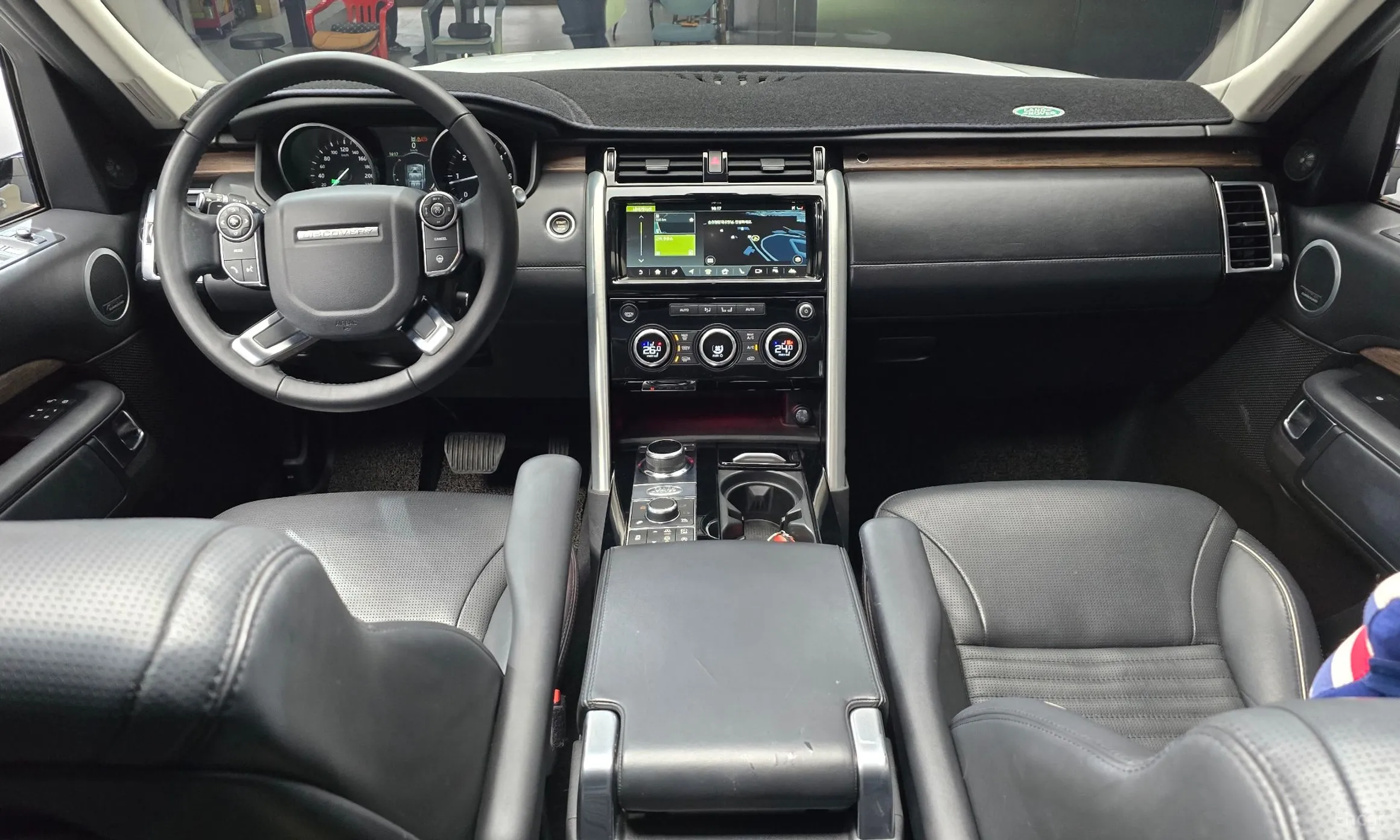 Land Rover Discovery 5 превью 4