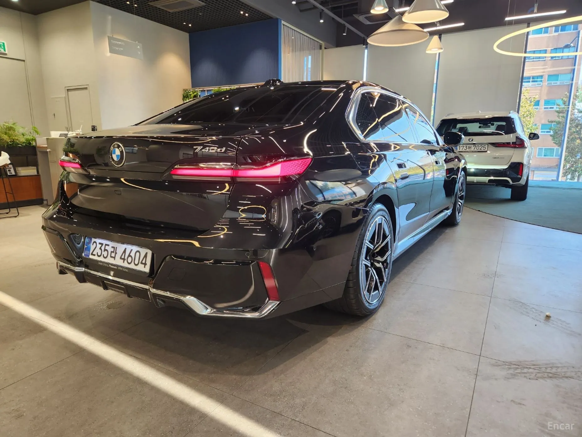 BMW 7 Series (G70) превью 3