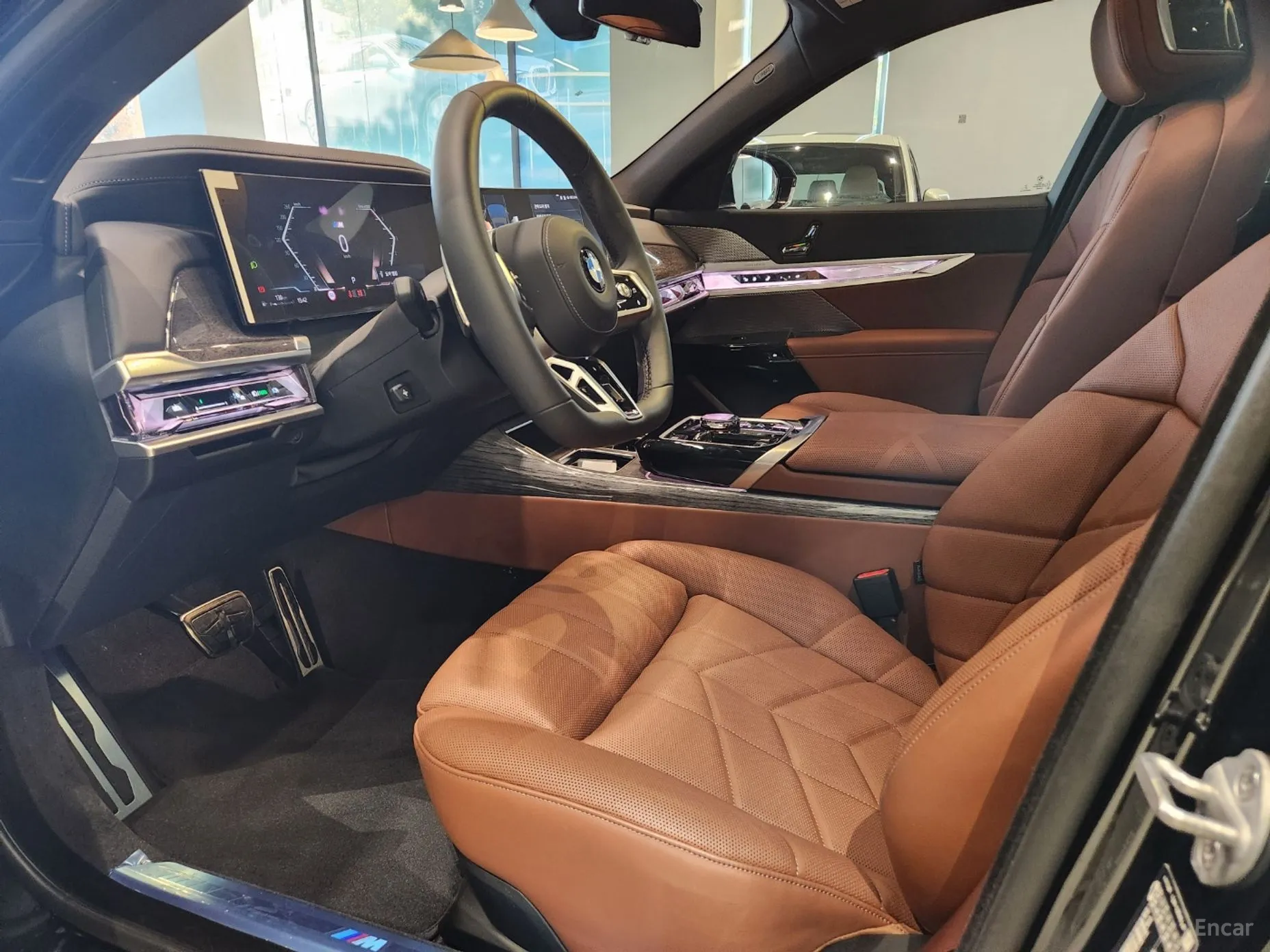 BMW 7 Series (G70) превью 4