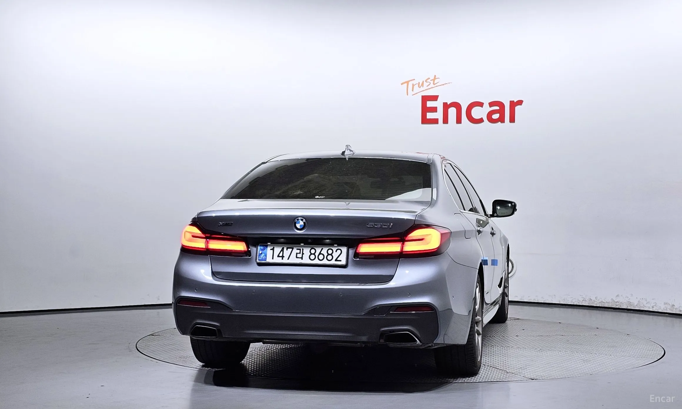 BMW 5 Series (G30) превью 3