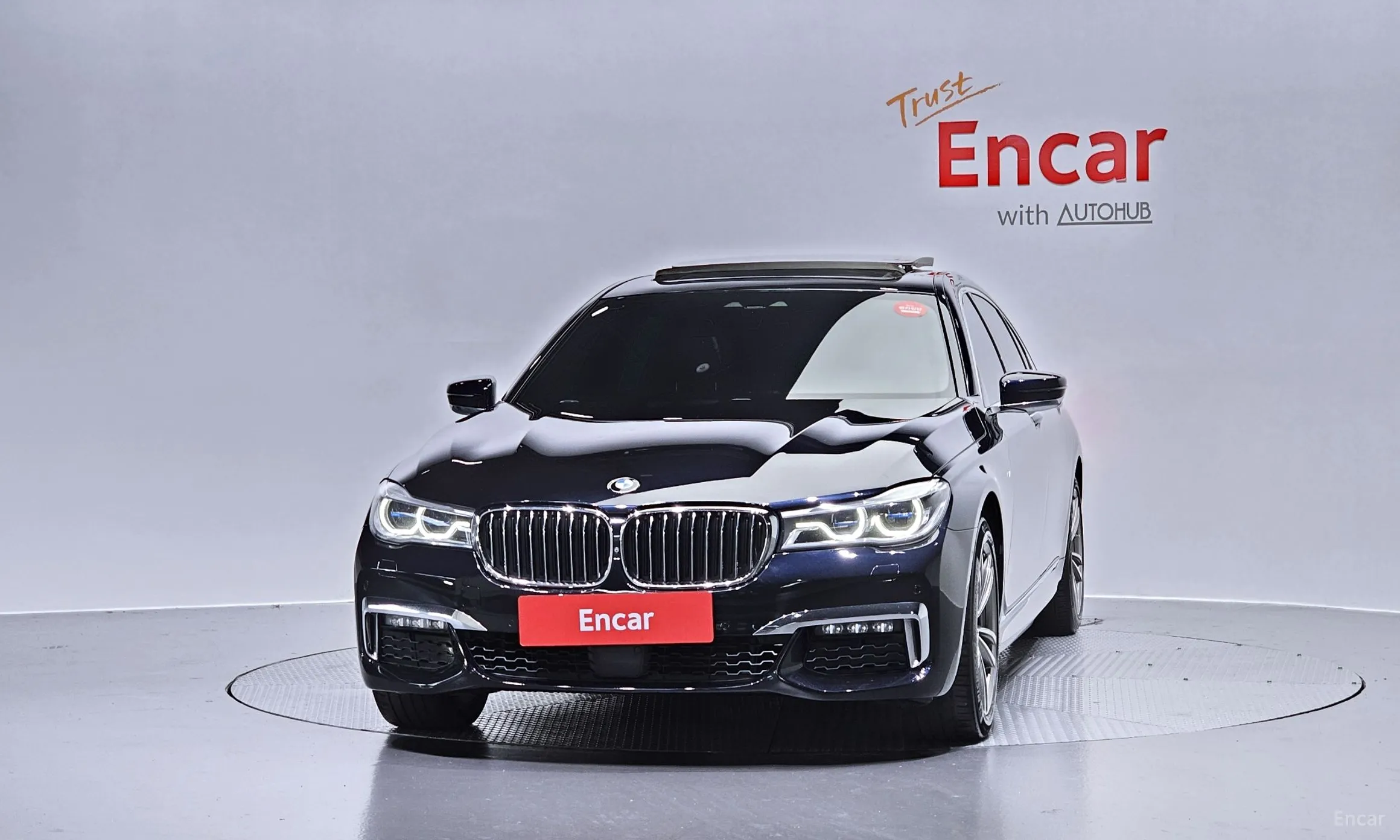 BMW 7 Series (G11) превью 2