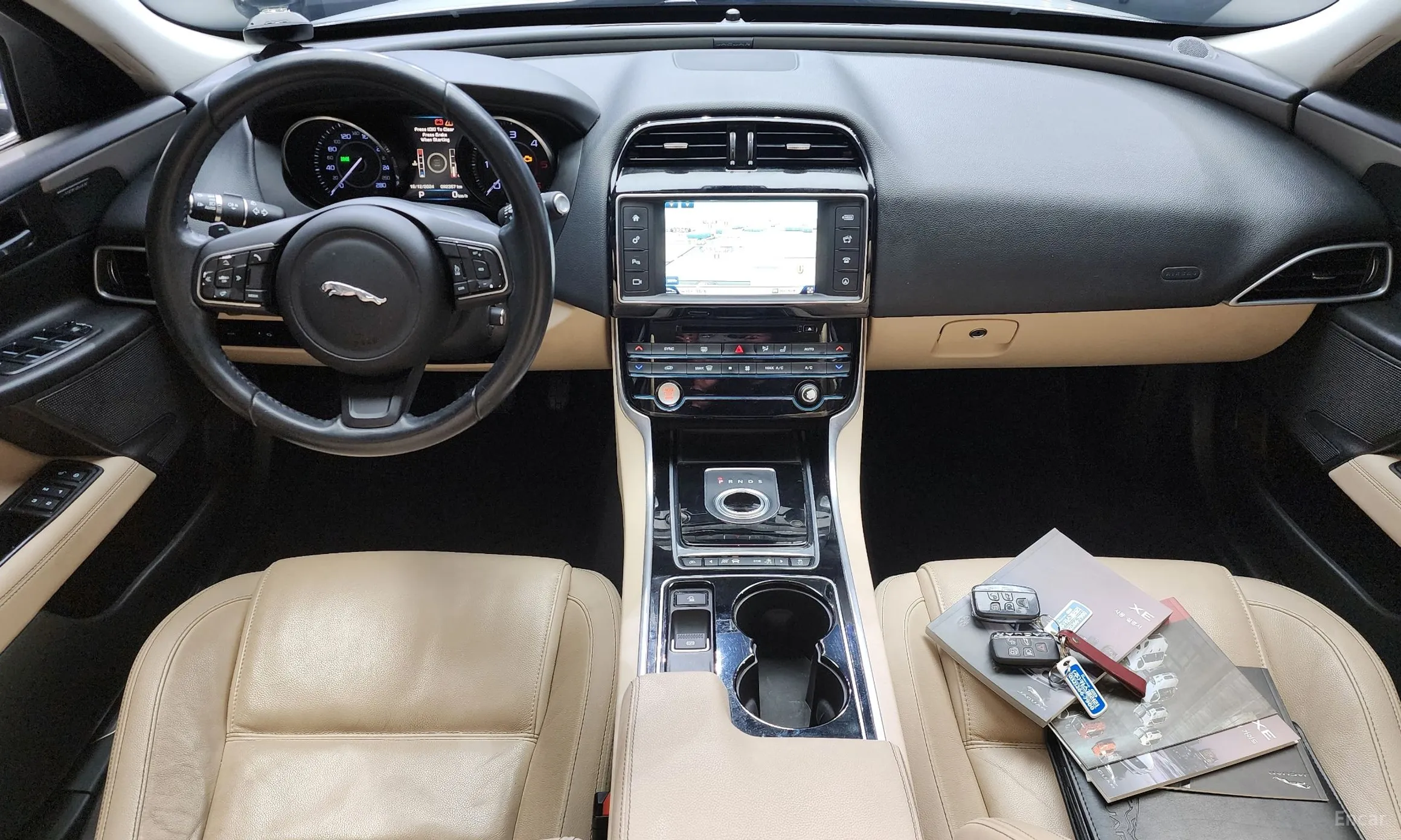 Jaguar XE превью 7