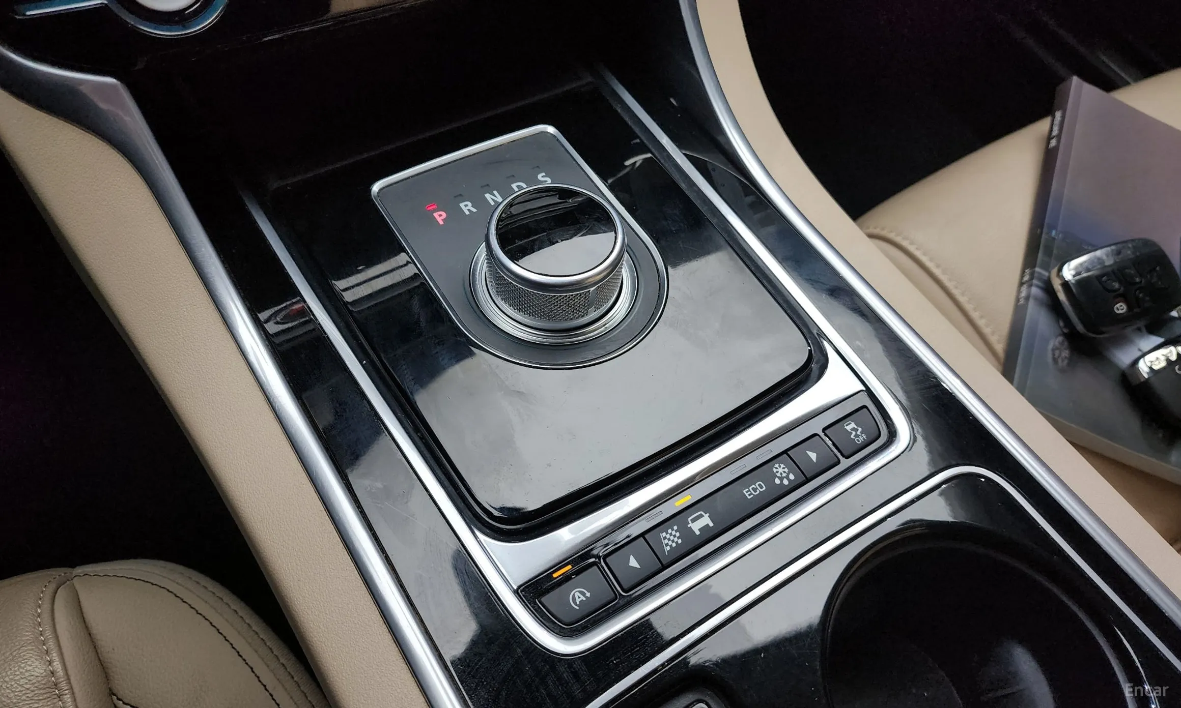 Jaguar XE превью 9