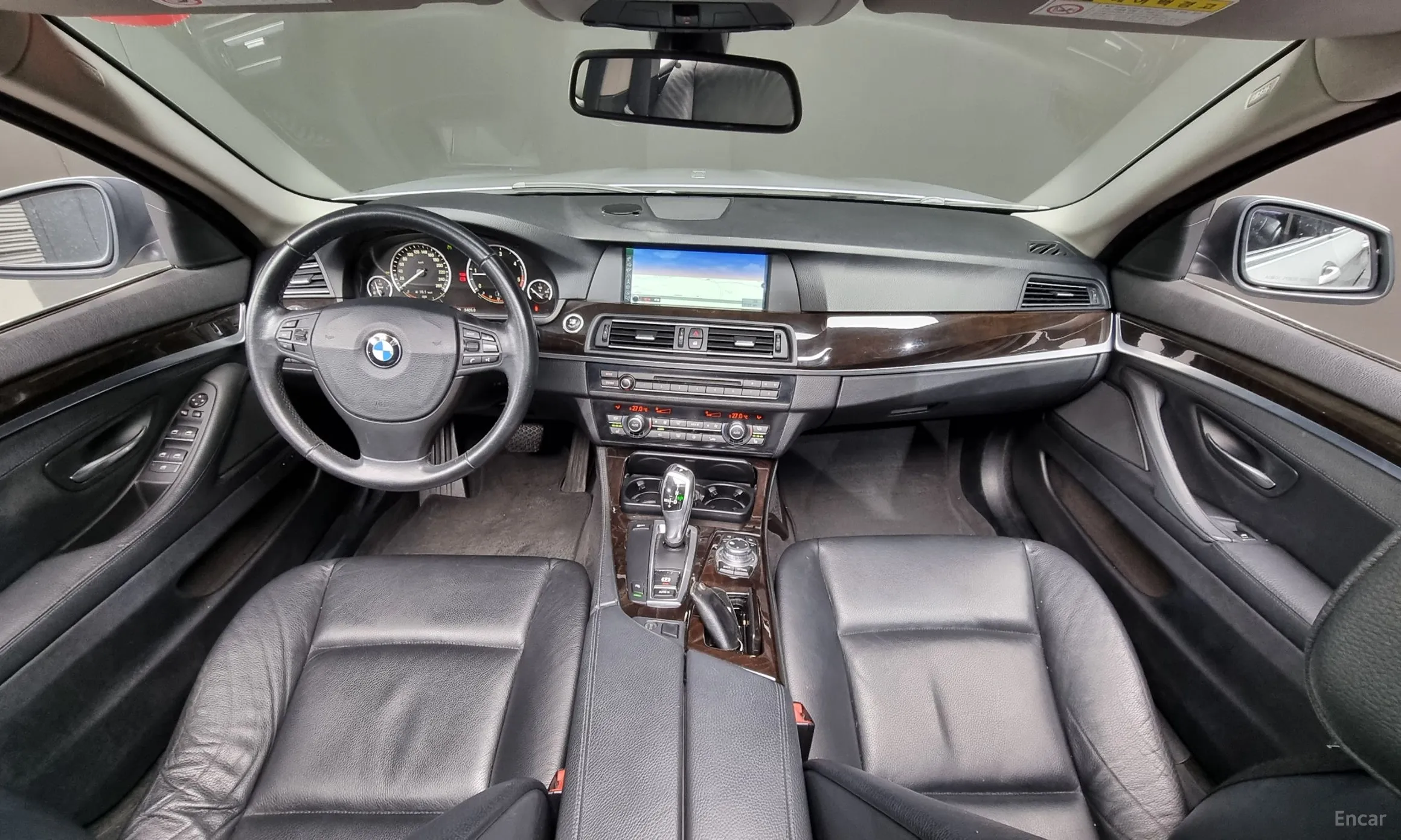 BMW 5 Series (F10) превью 4