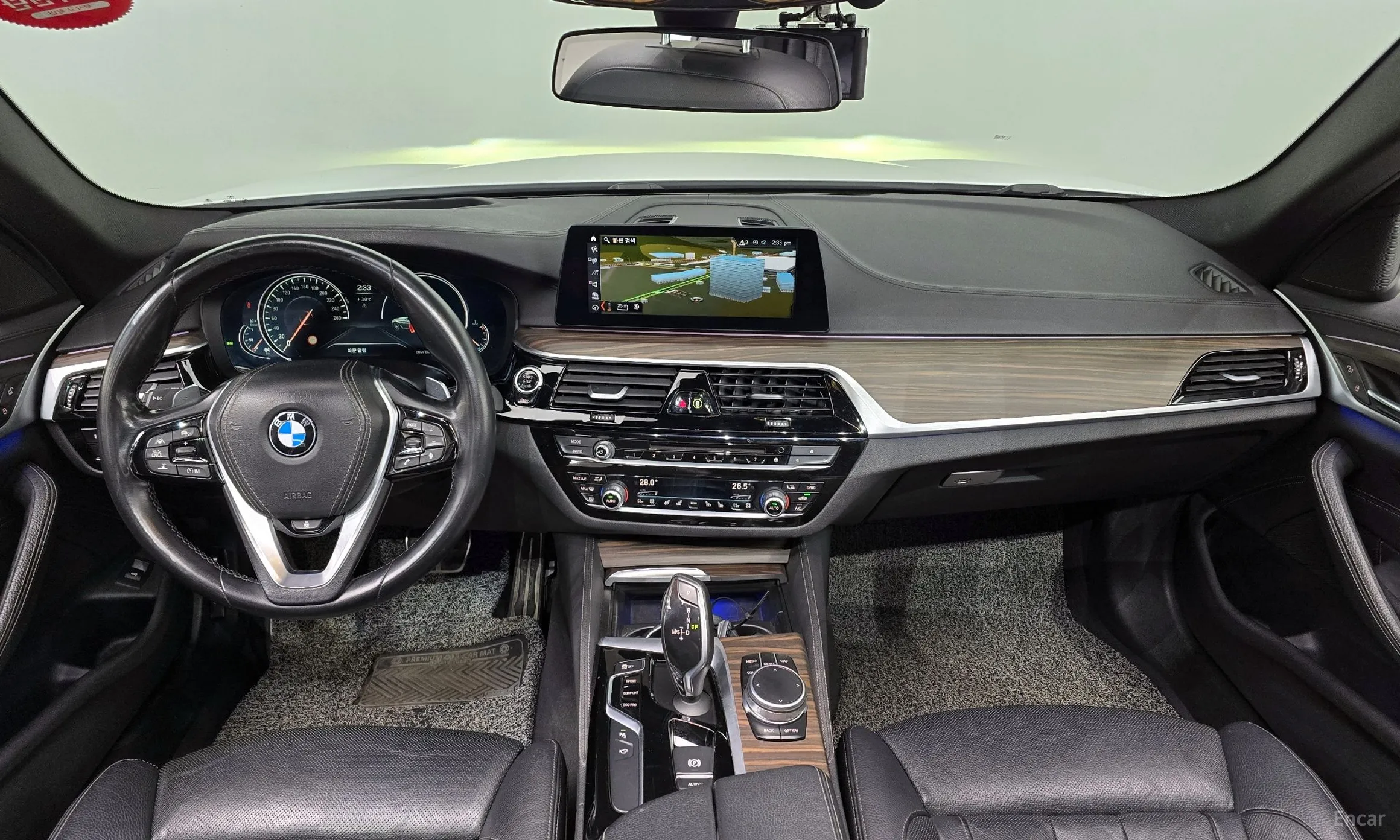 BMW 5 Series (G30) превью 4