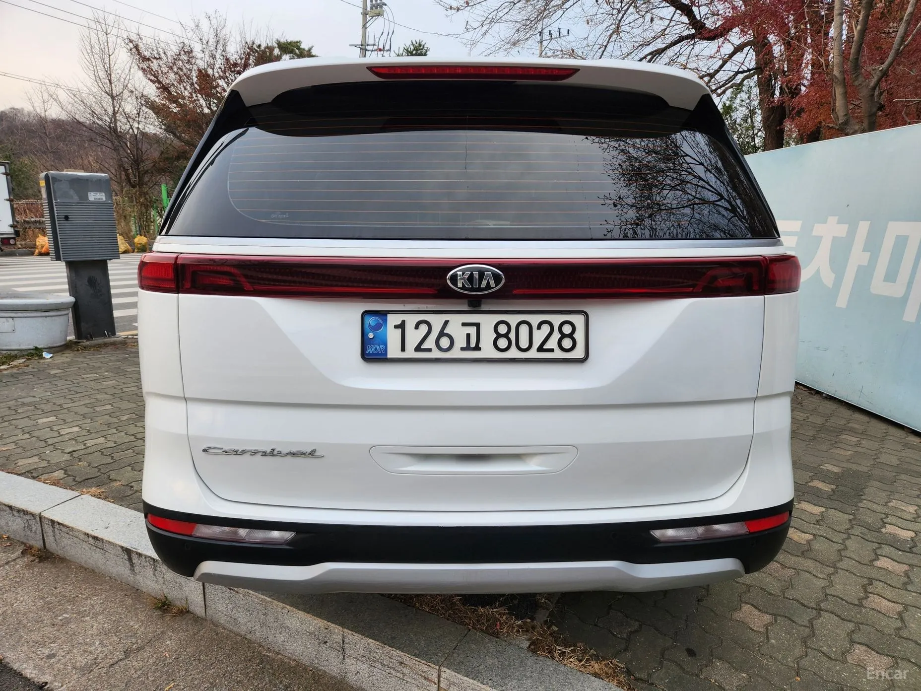 Kia Carnival Gen 4 превью 3