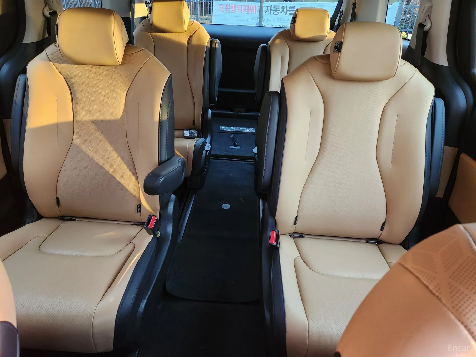 Kia Carnival Gen 4 превью 4