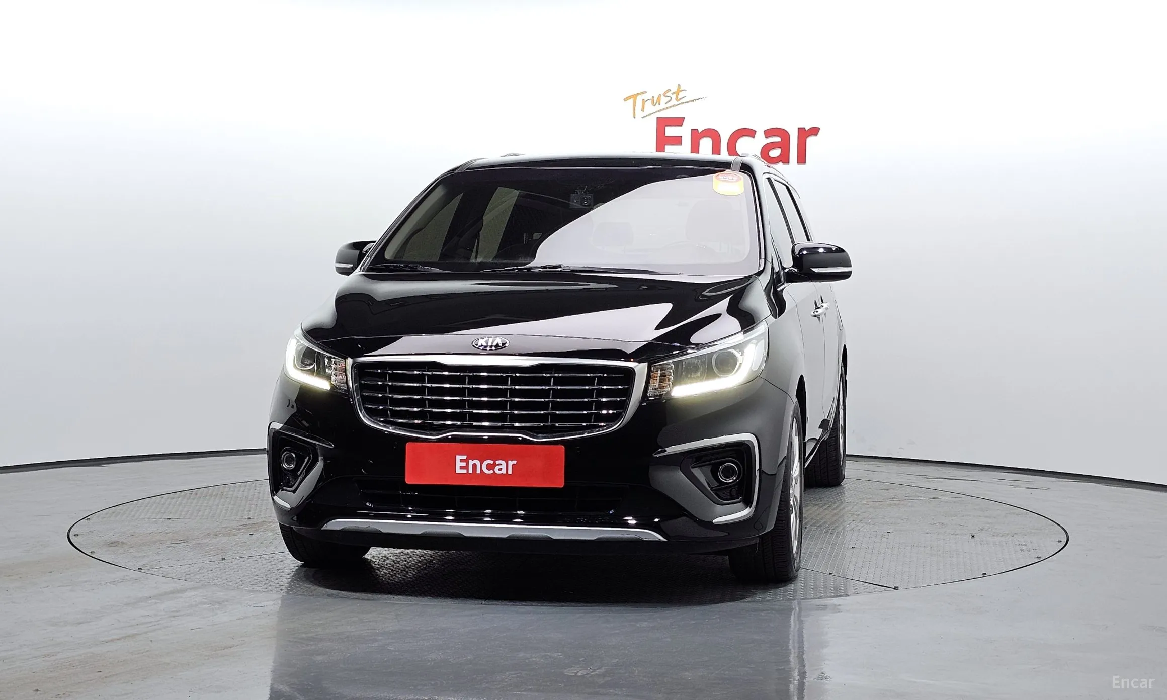 Kia Carnival превью 2