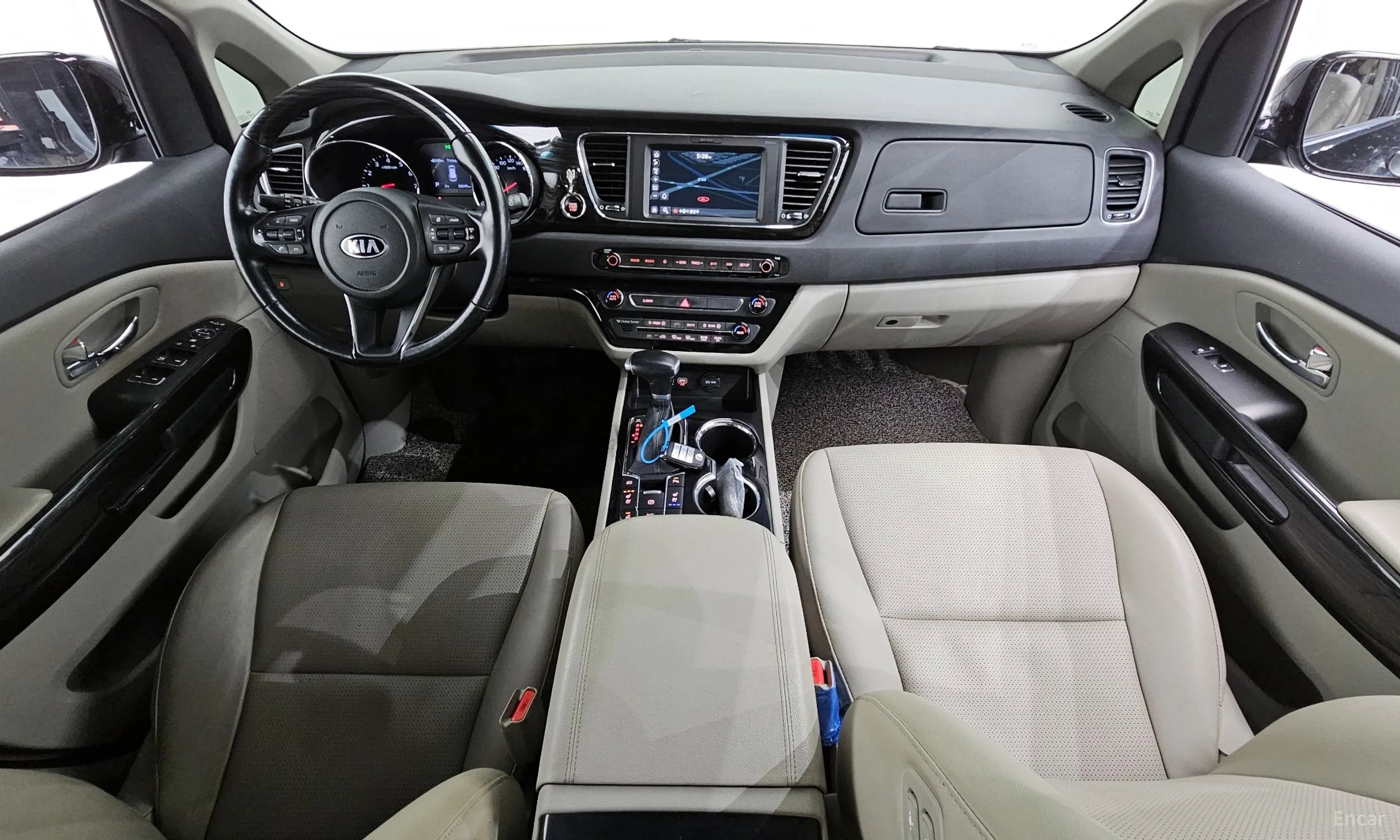 Kia Carnival превью 4
