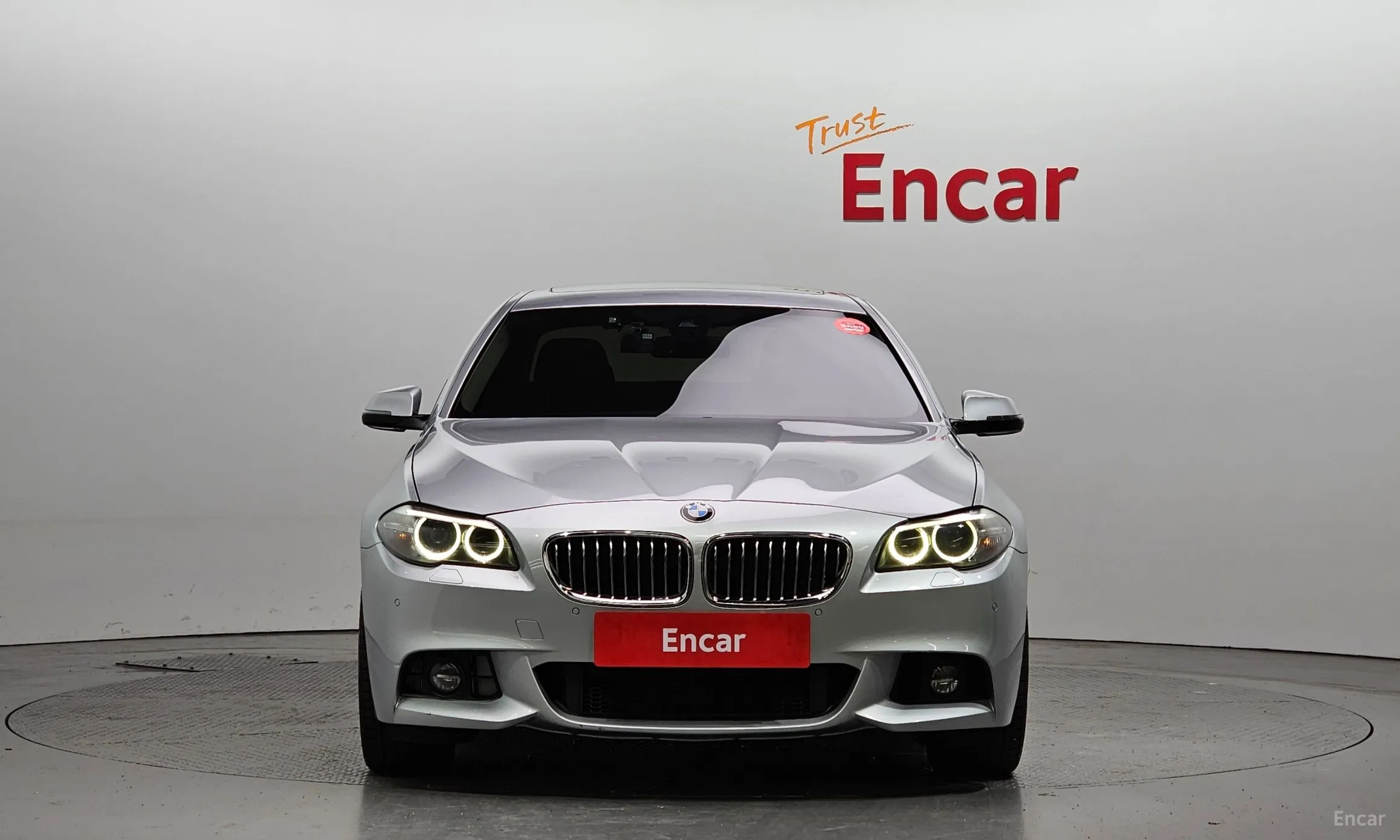BMW 5 Series (F10) превью 2