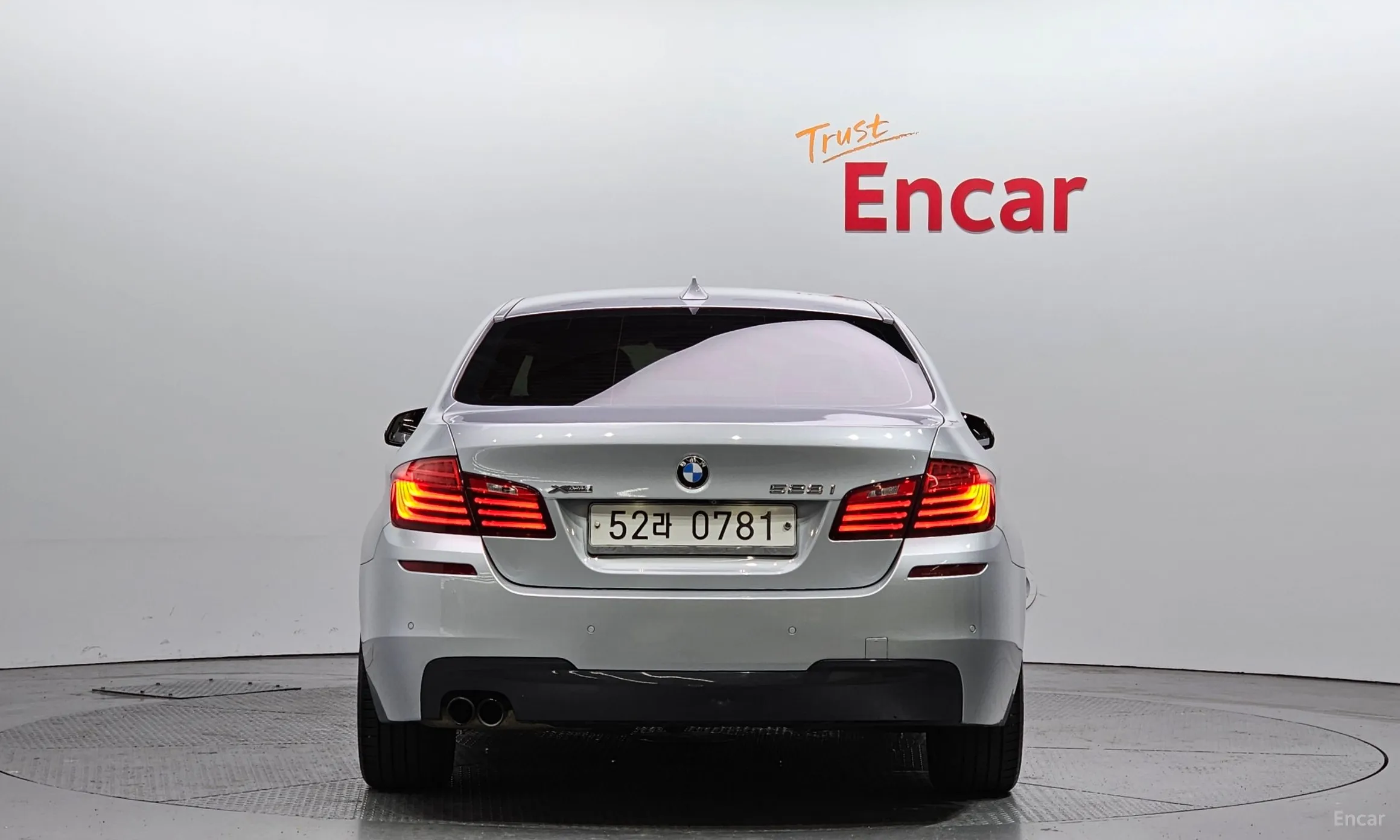 BMW 5 Series (F10) превью 3