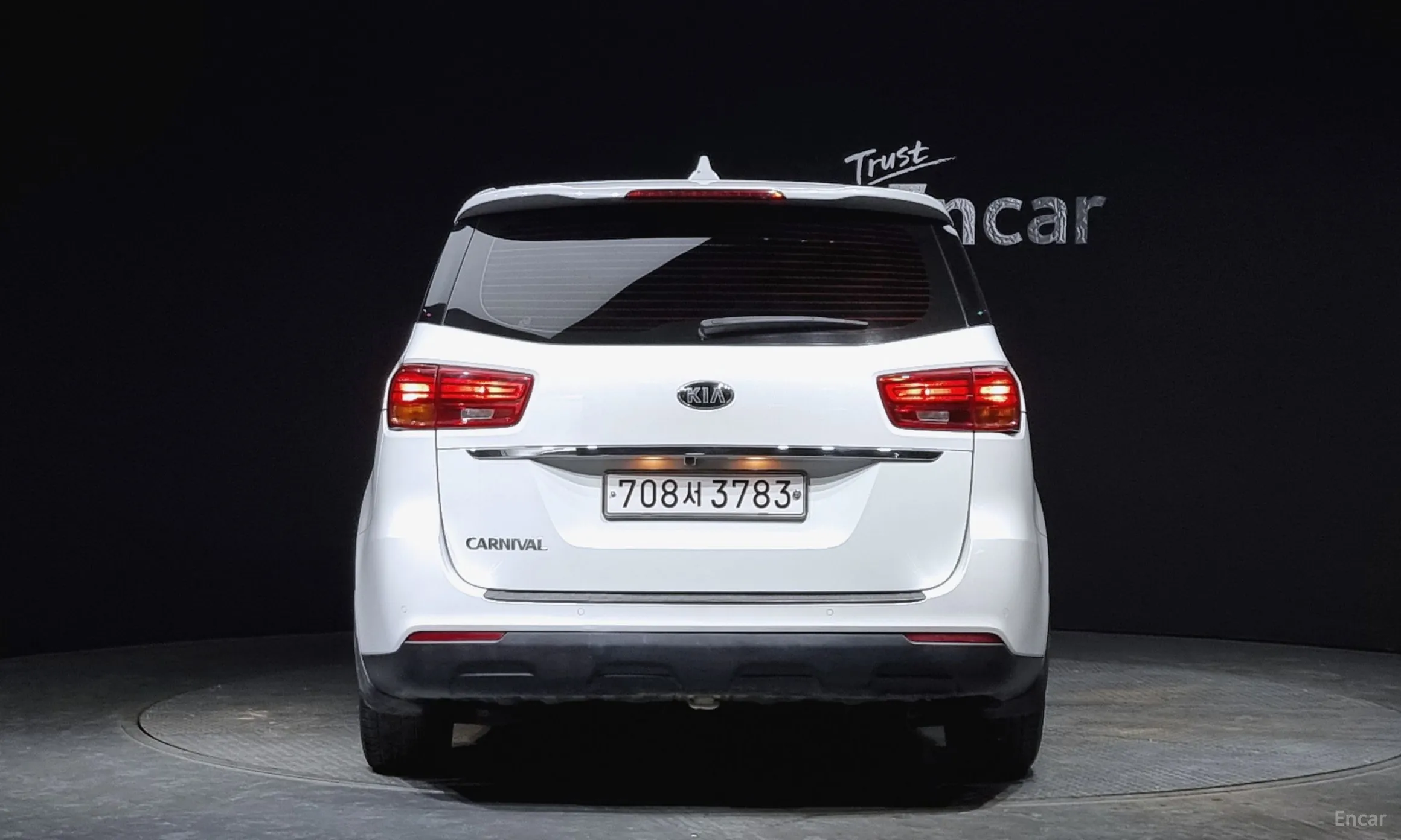 Kia Carnival превью 3