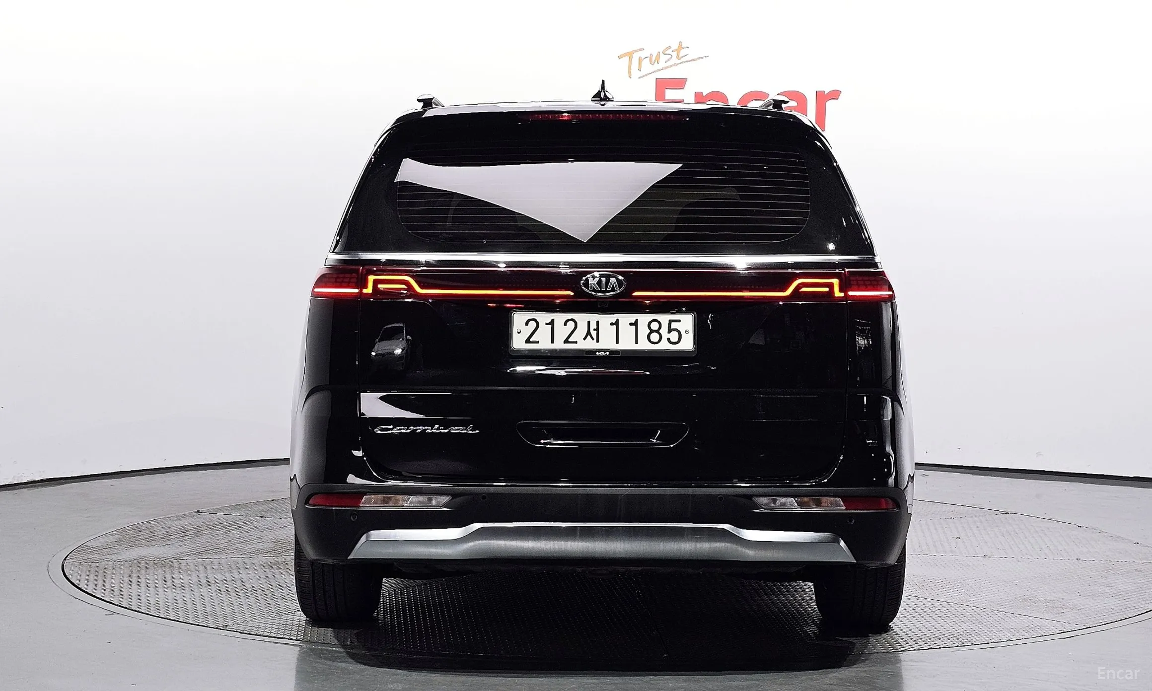 Kia Carnival Gen 4 превью 3