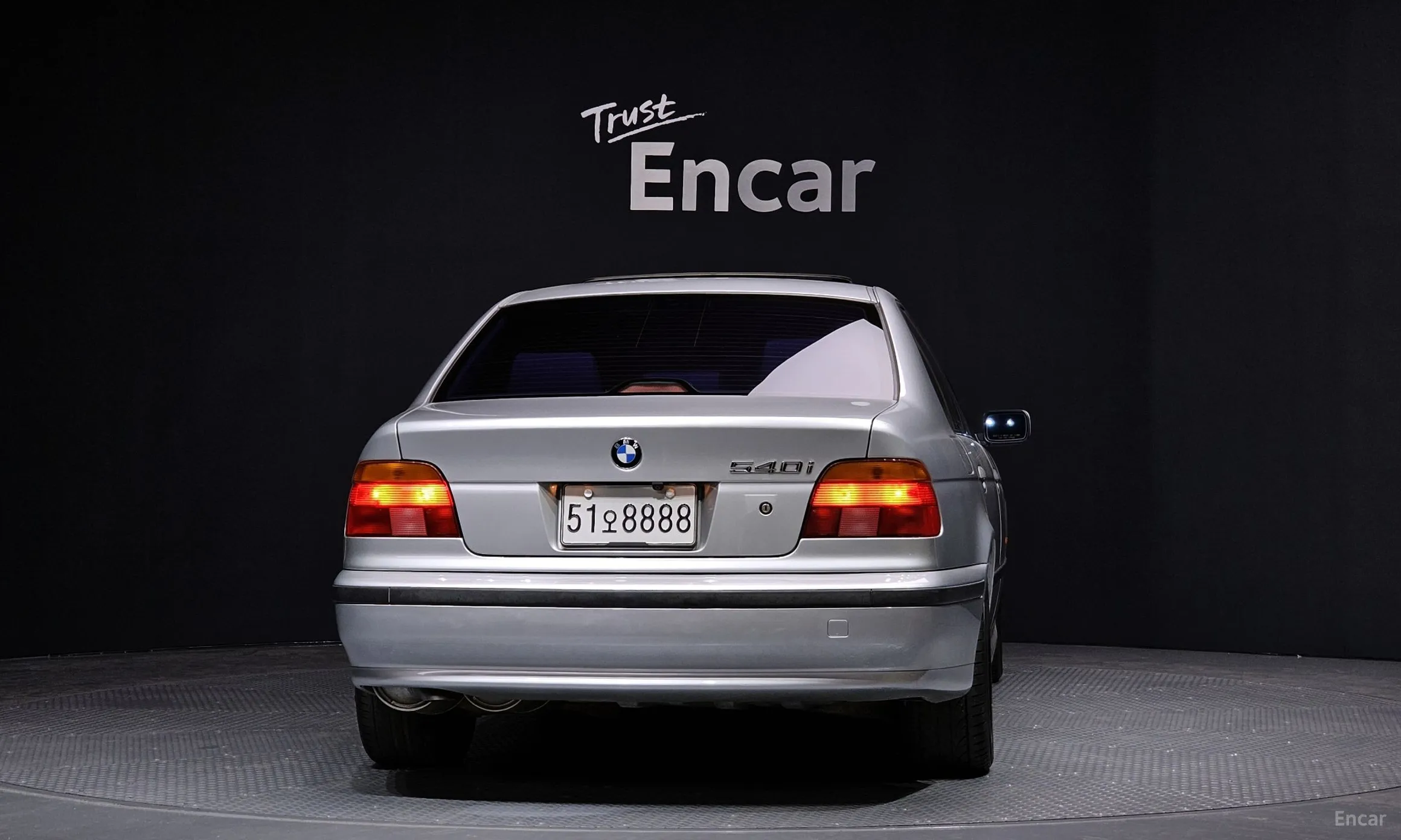 BMW 5 Series превью 3