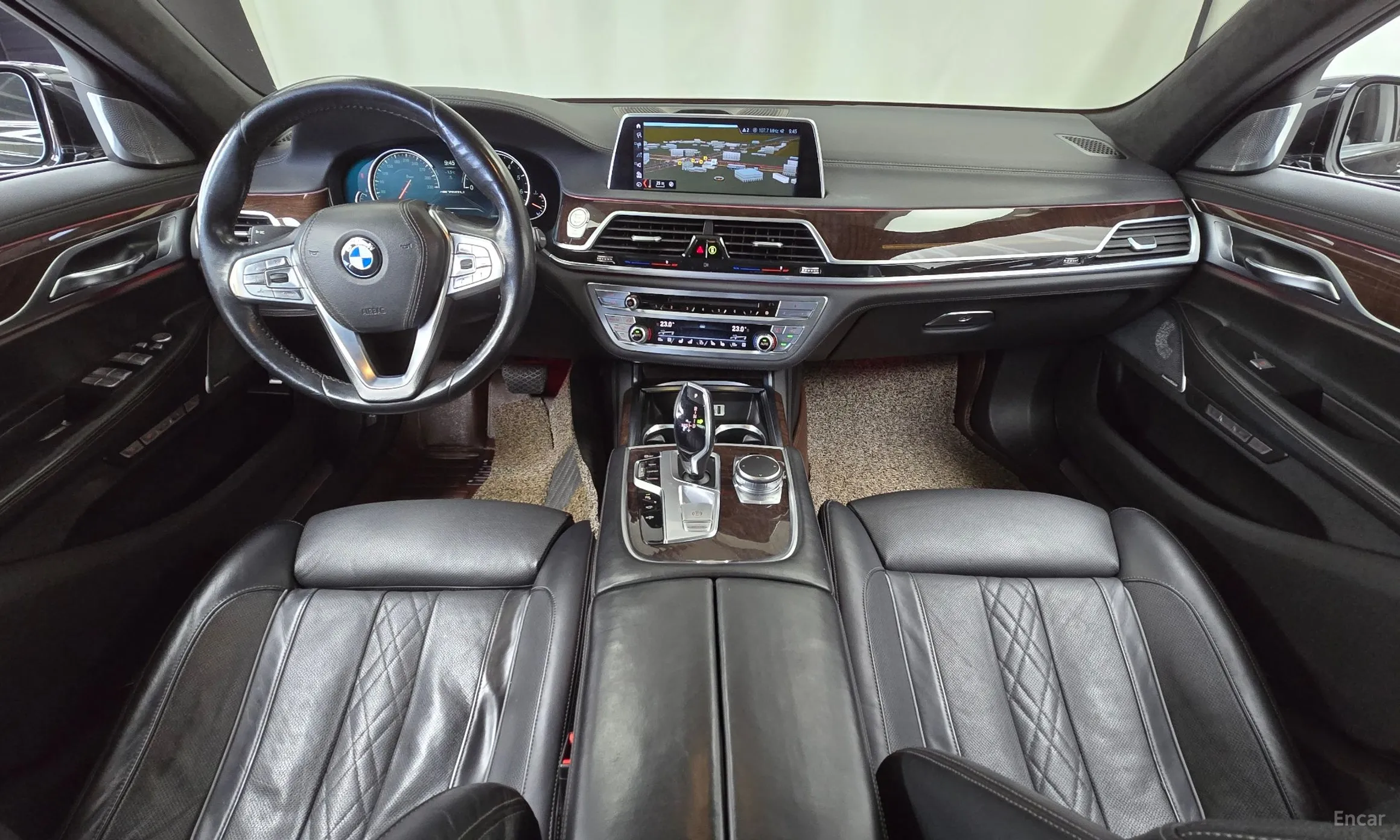 BMW 7 Series (G11) превью 4