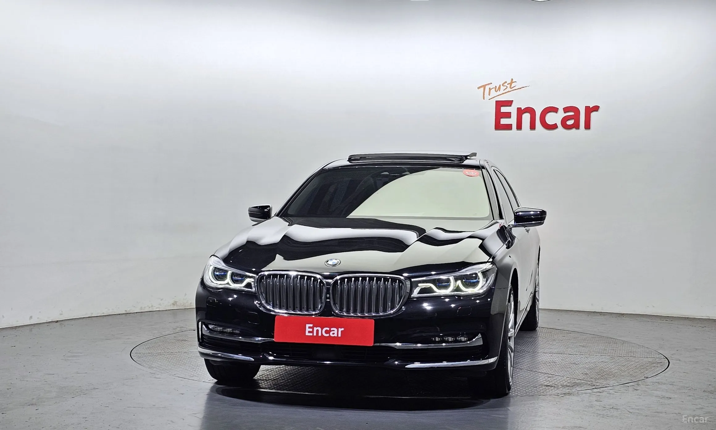 BMW 7 Series (G11) превью 2