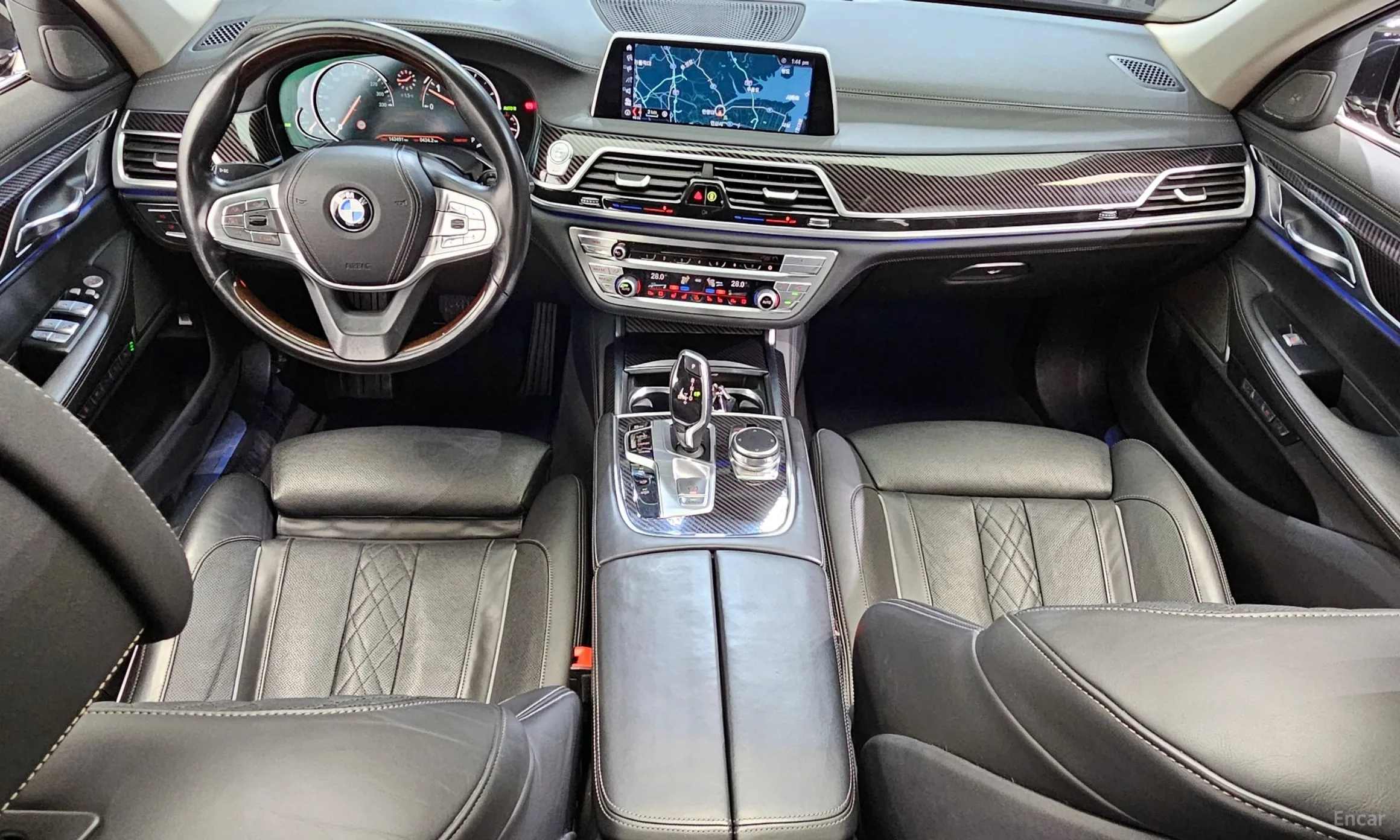 BMW 7 Series (G11) превью 4