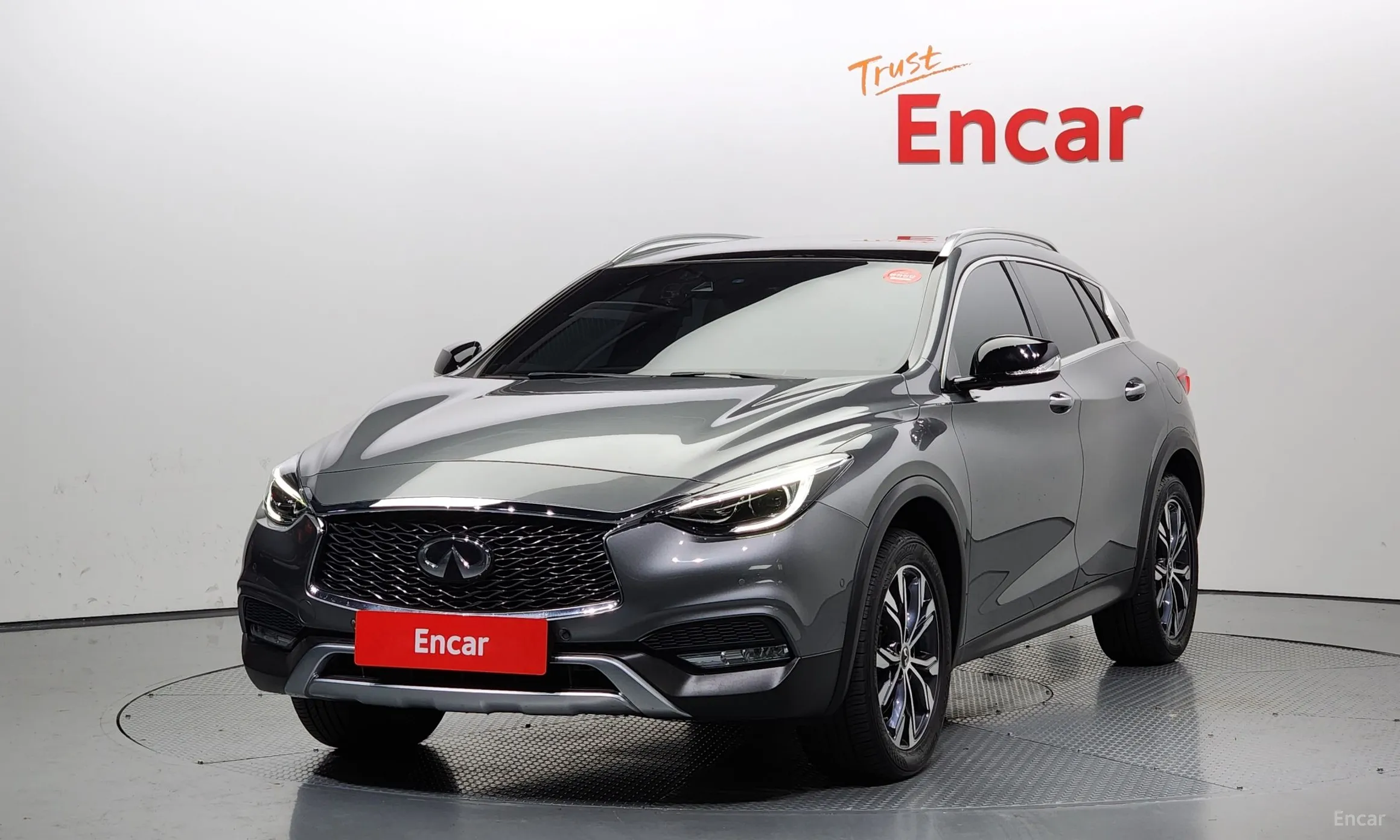 Infiniti QX30