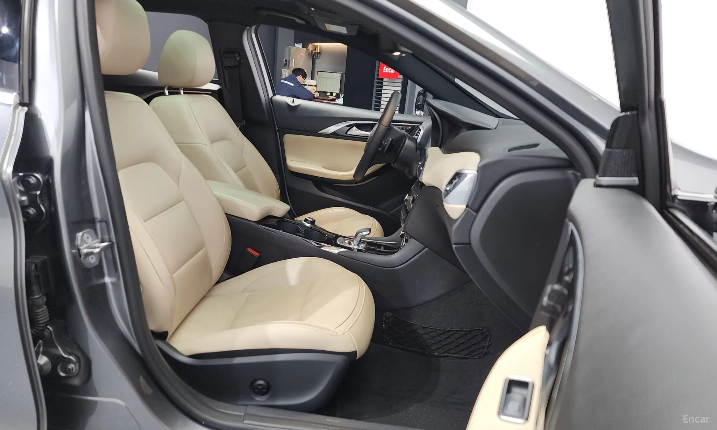 Infiniti QX30 превью 11