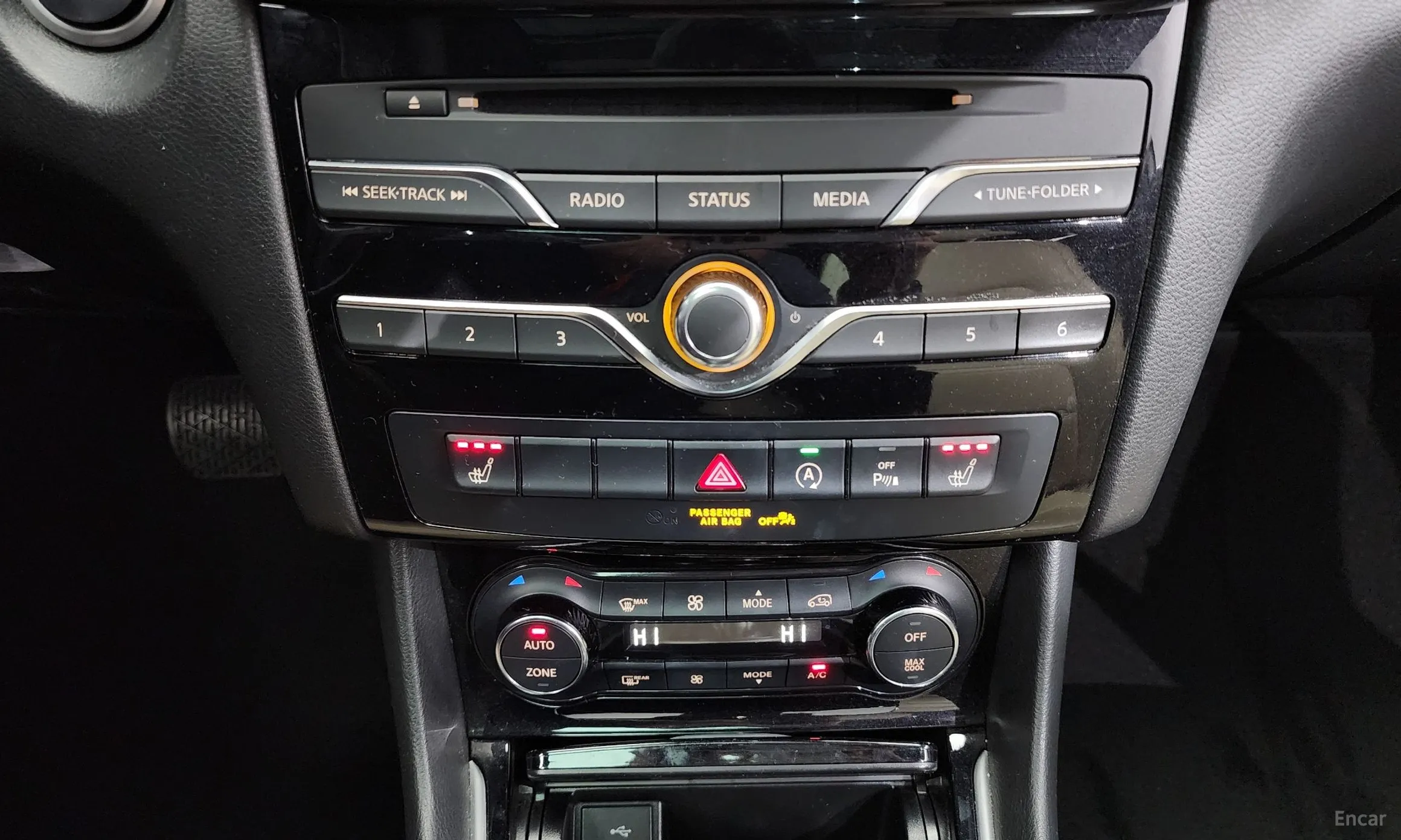 Infiniti QX30 превью 16