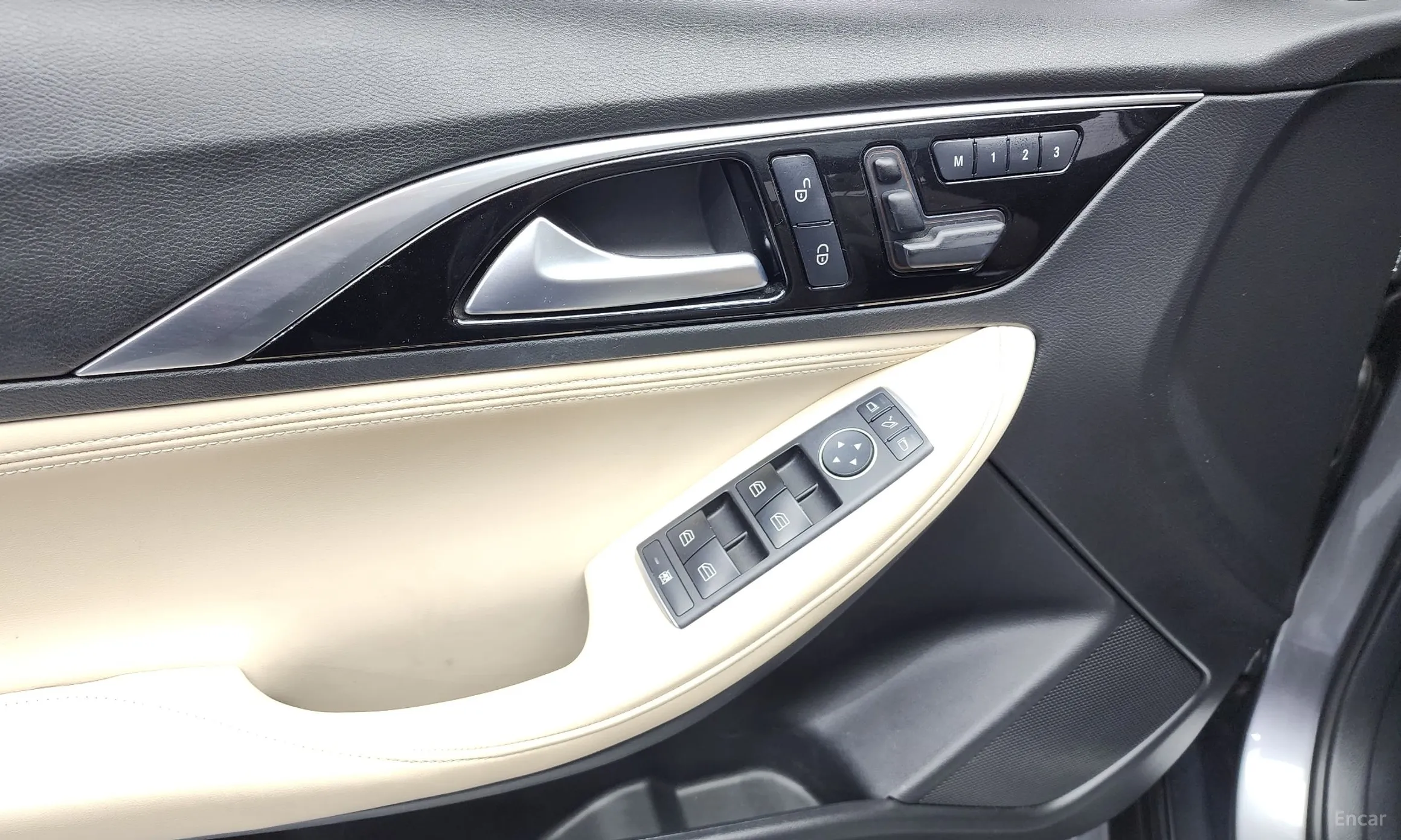 Infiniti QX30 превью 19