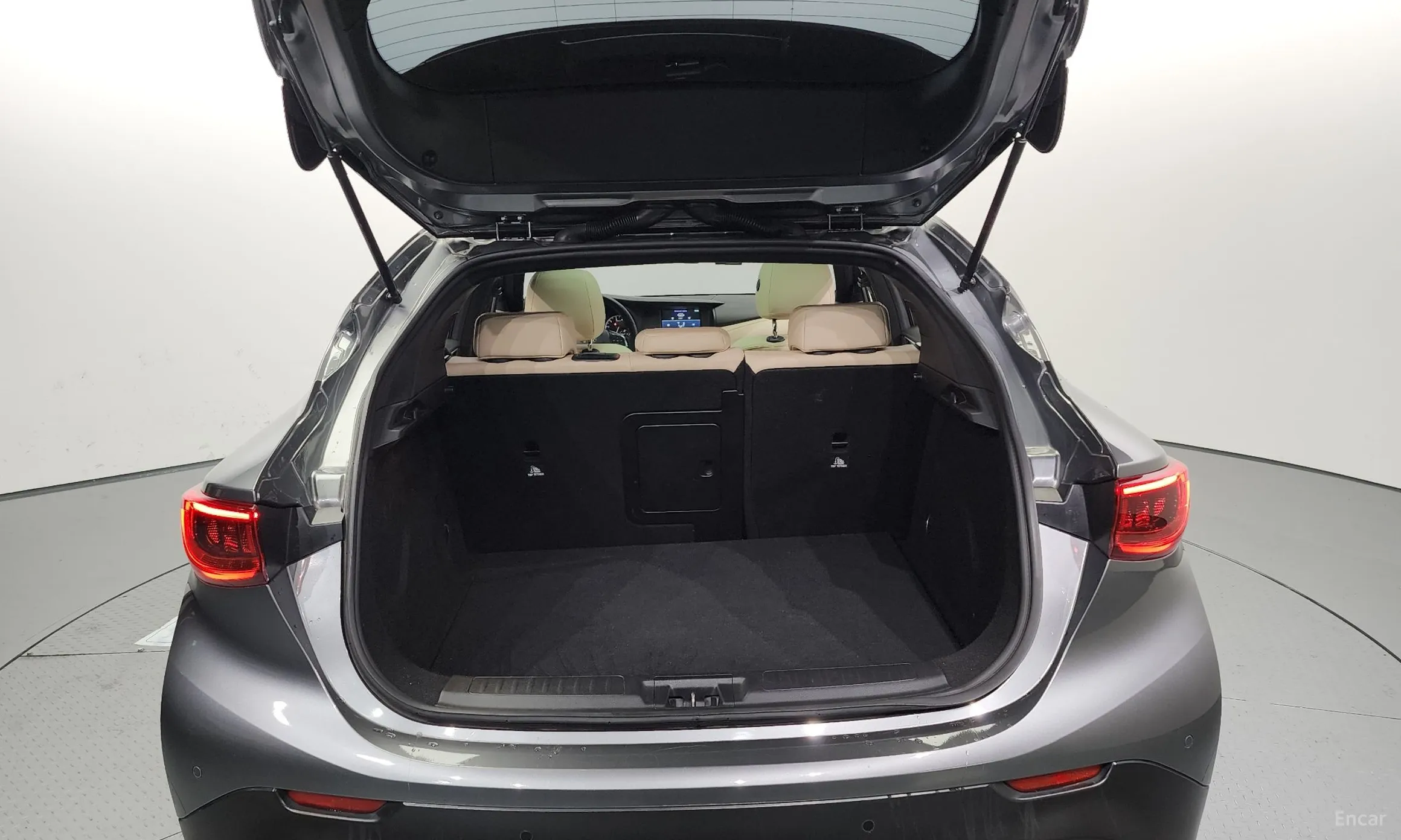 Infiniti QX30 превью 20