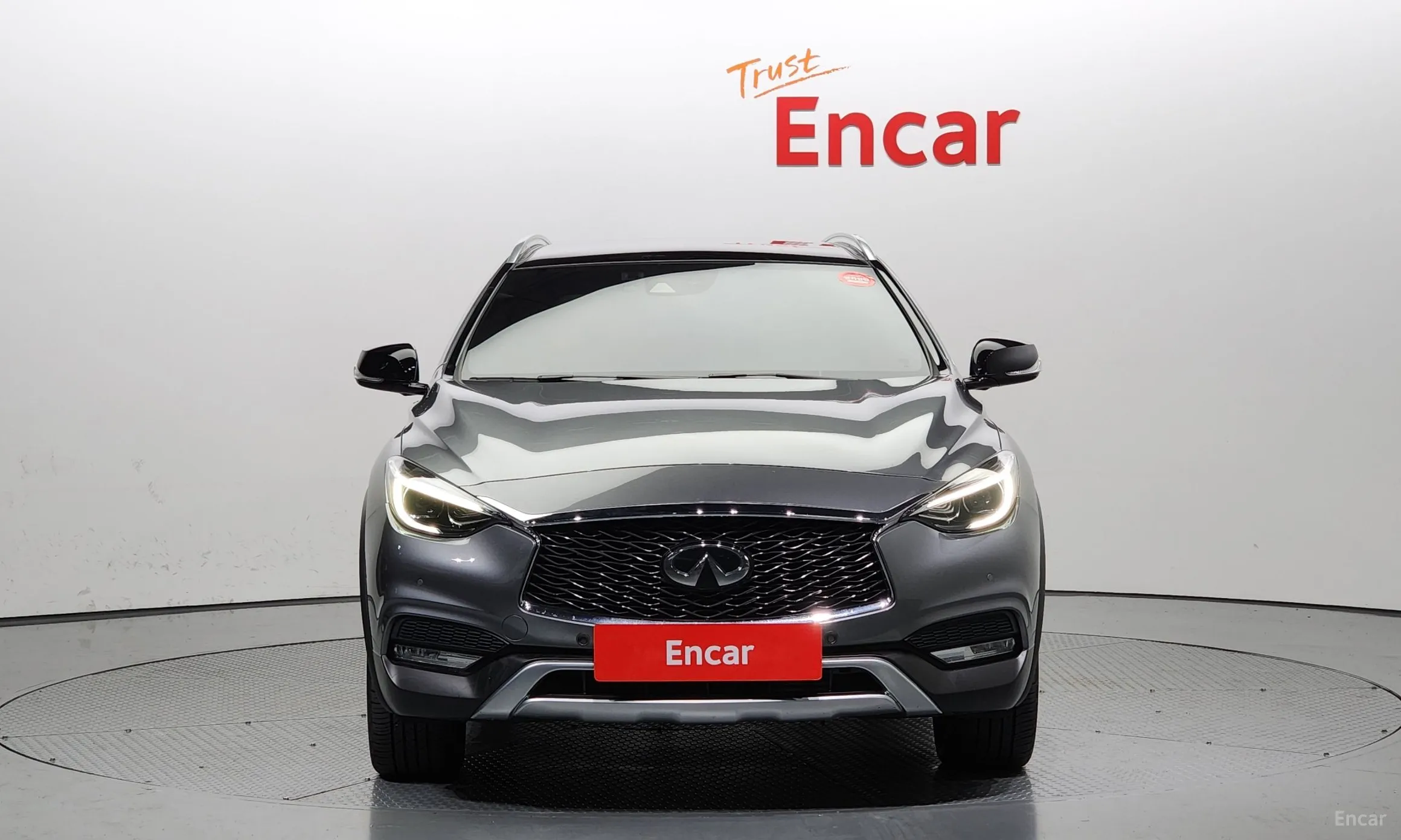 Infiniti QX30 превью 3