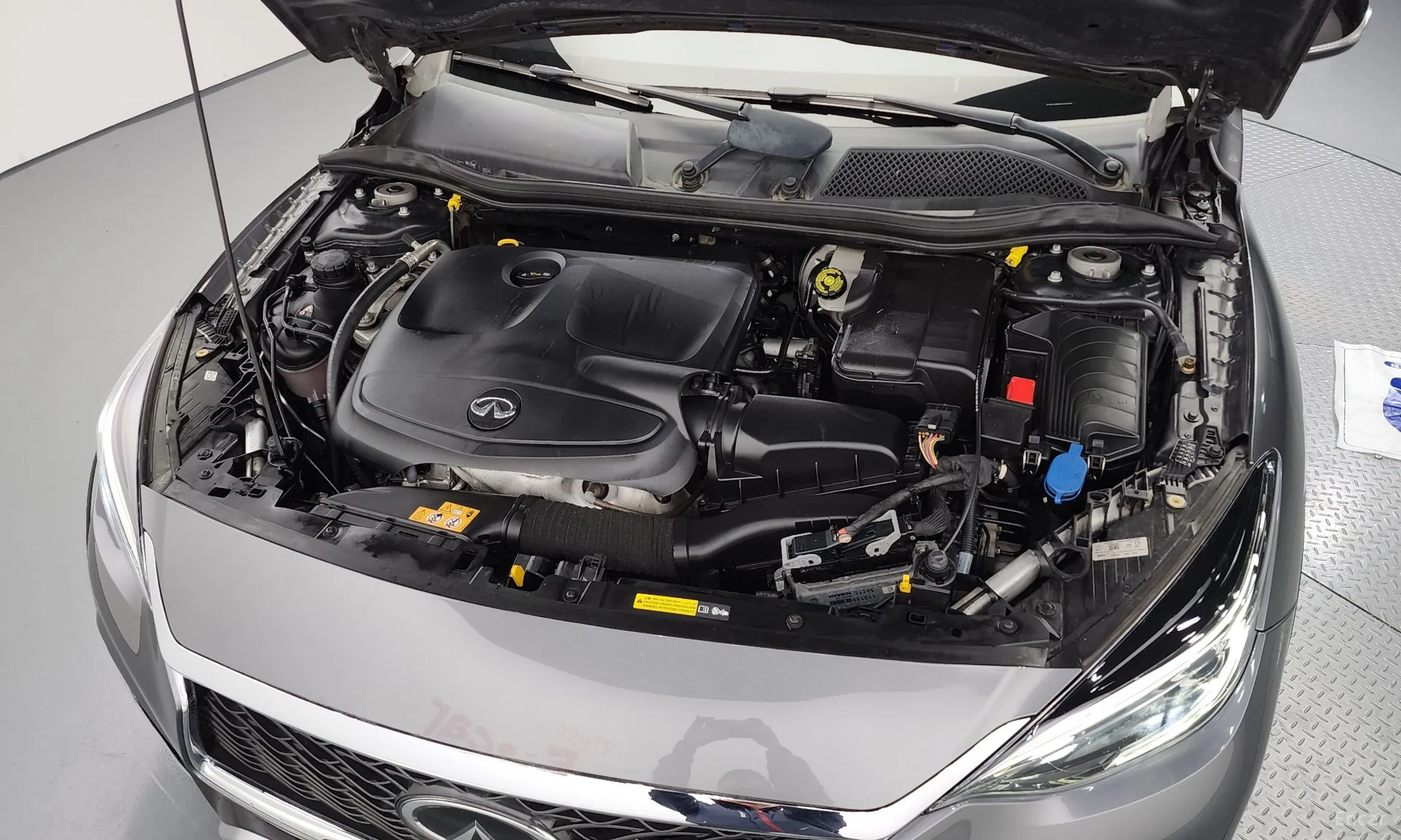 Infiniti QX30 превью 6