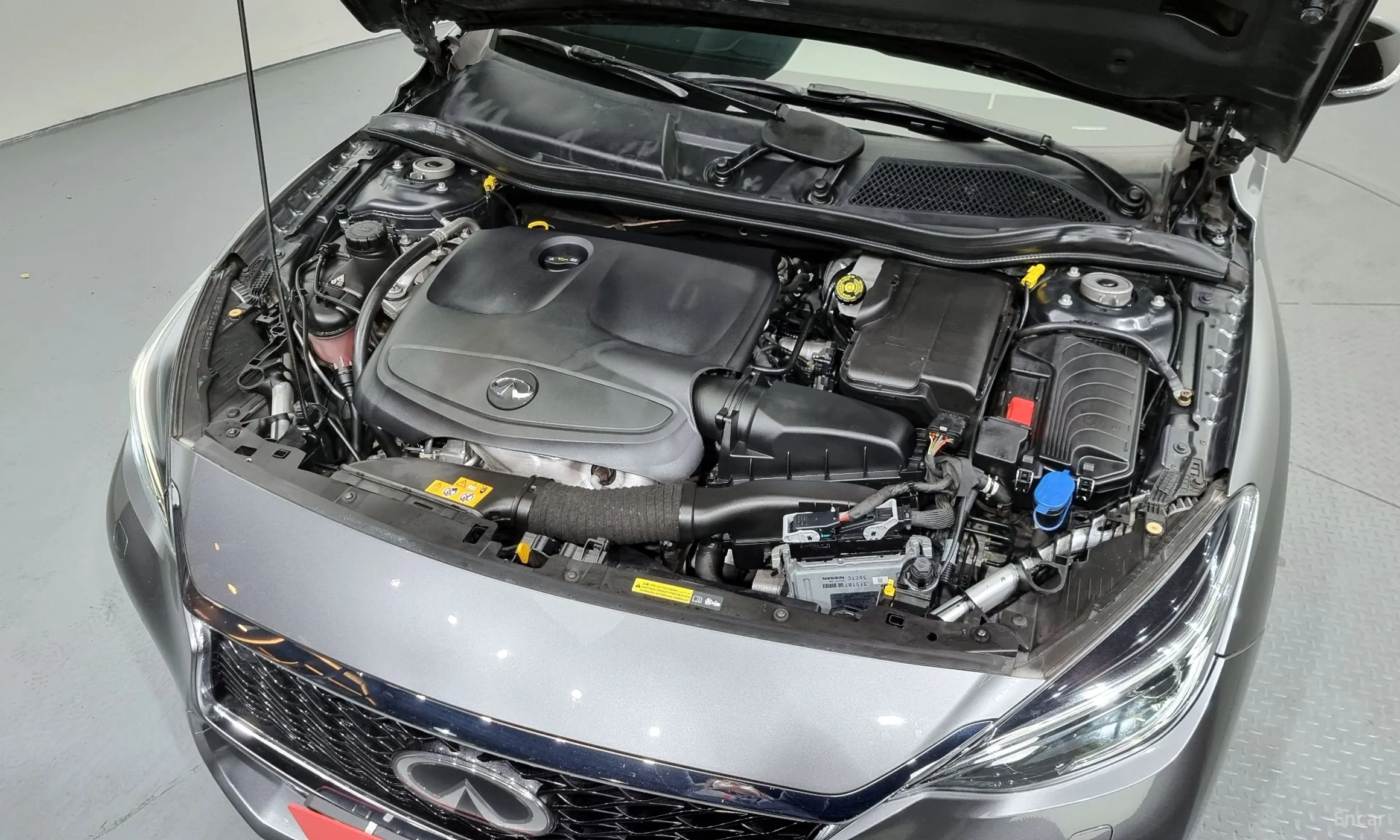 Infiniti Q30 превью 6