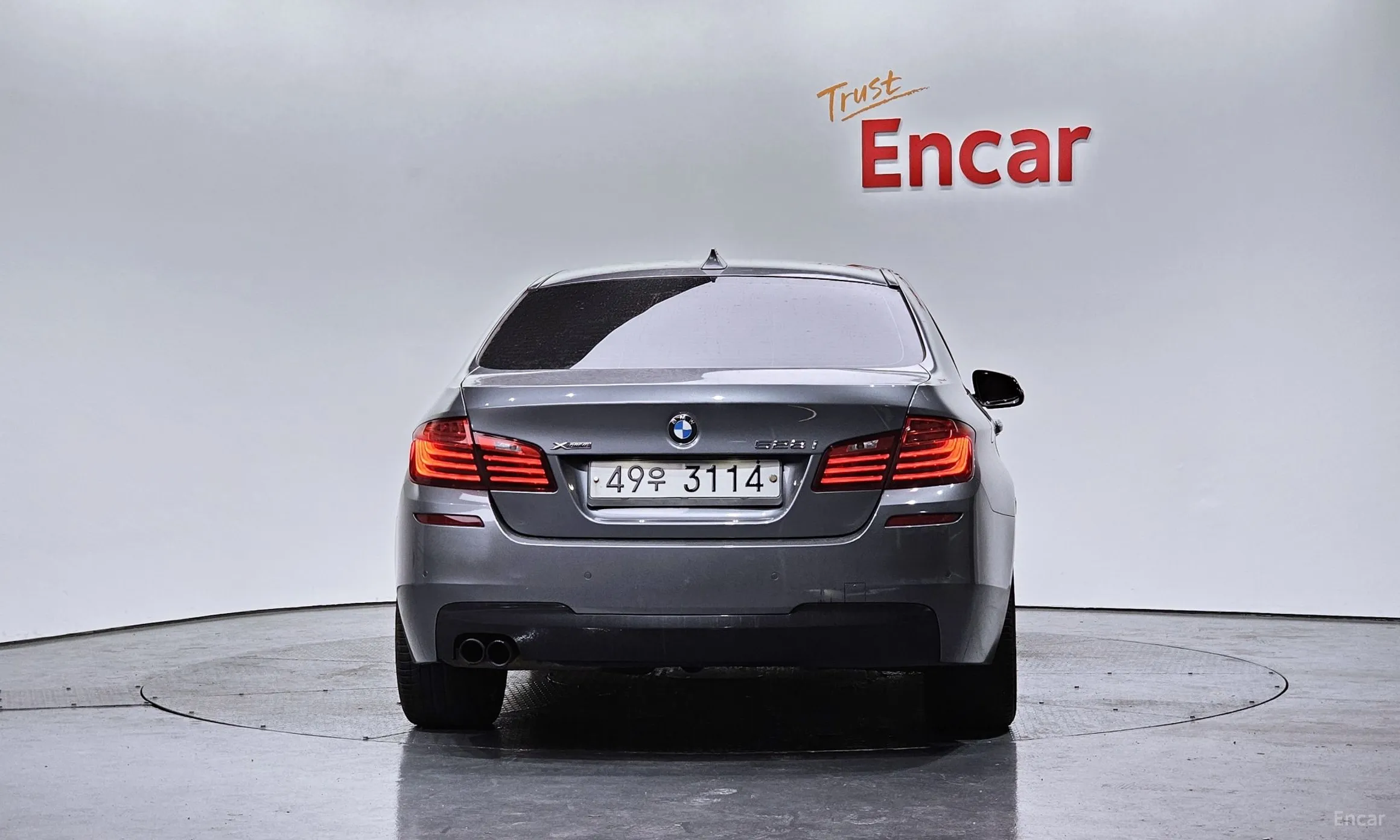 BMW 5 Series (F10) превью 3