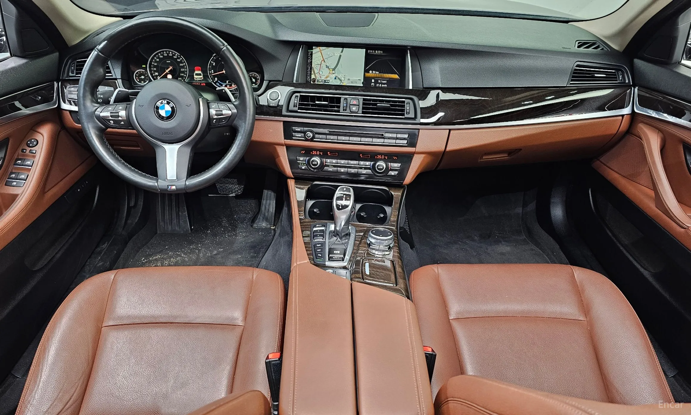 BMW 5 Series (F10) превью 4