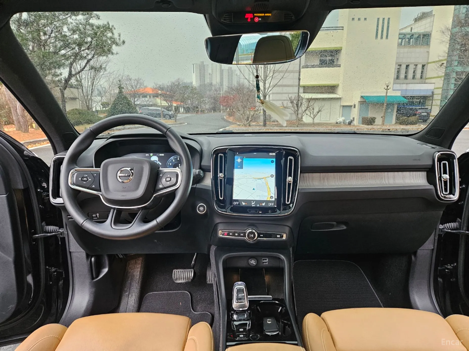 Volvo XC40 превью 10