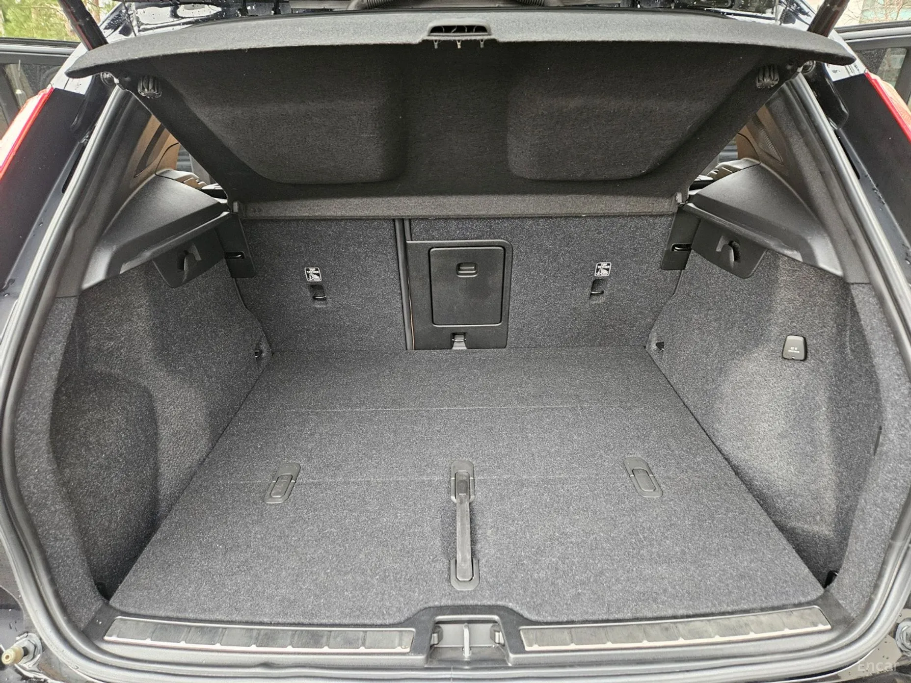 Volvo XC40 превью 16