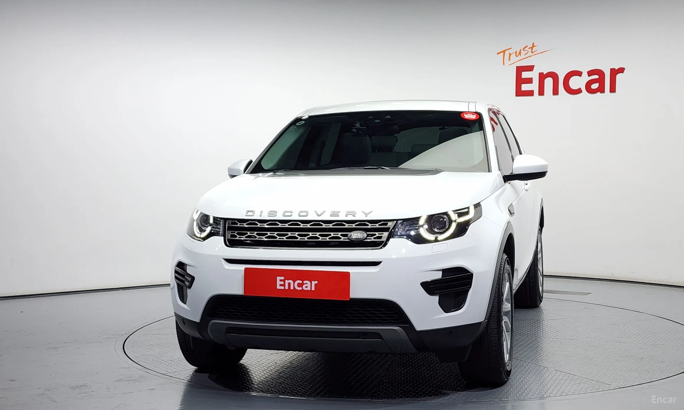 Land Rover Discovery Sports превью 2