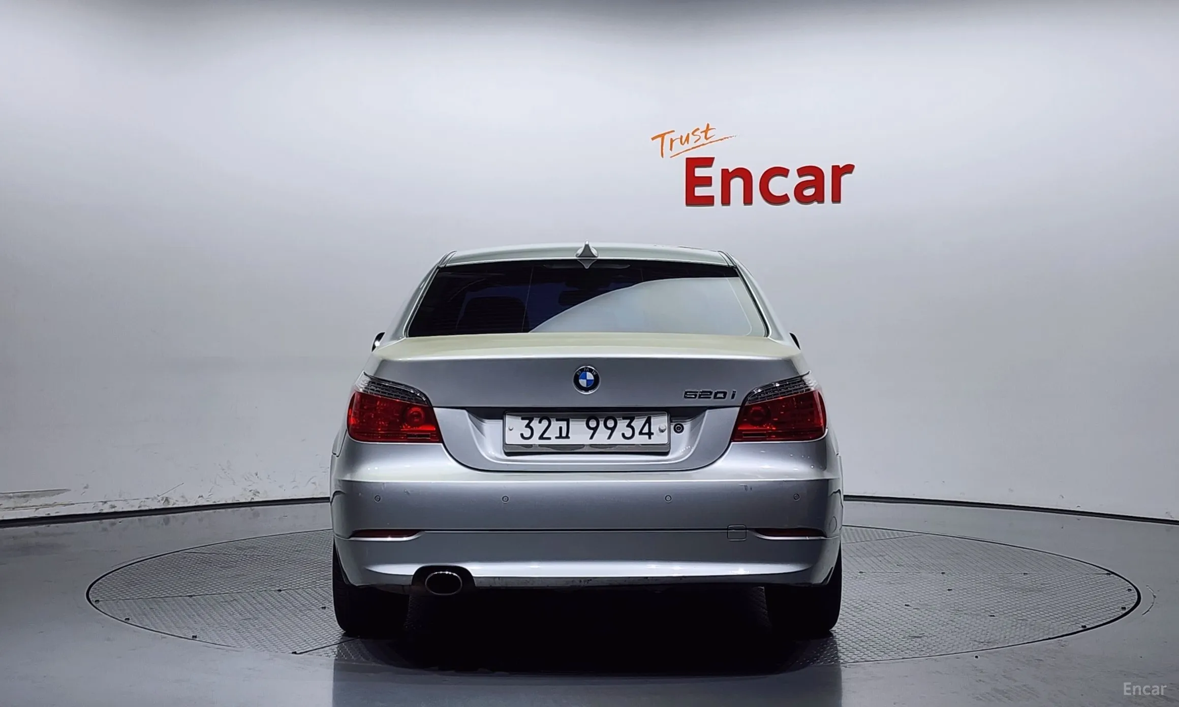 BMW 5 Series (E60) превью 3