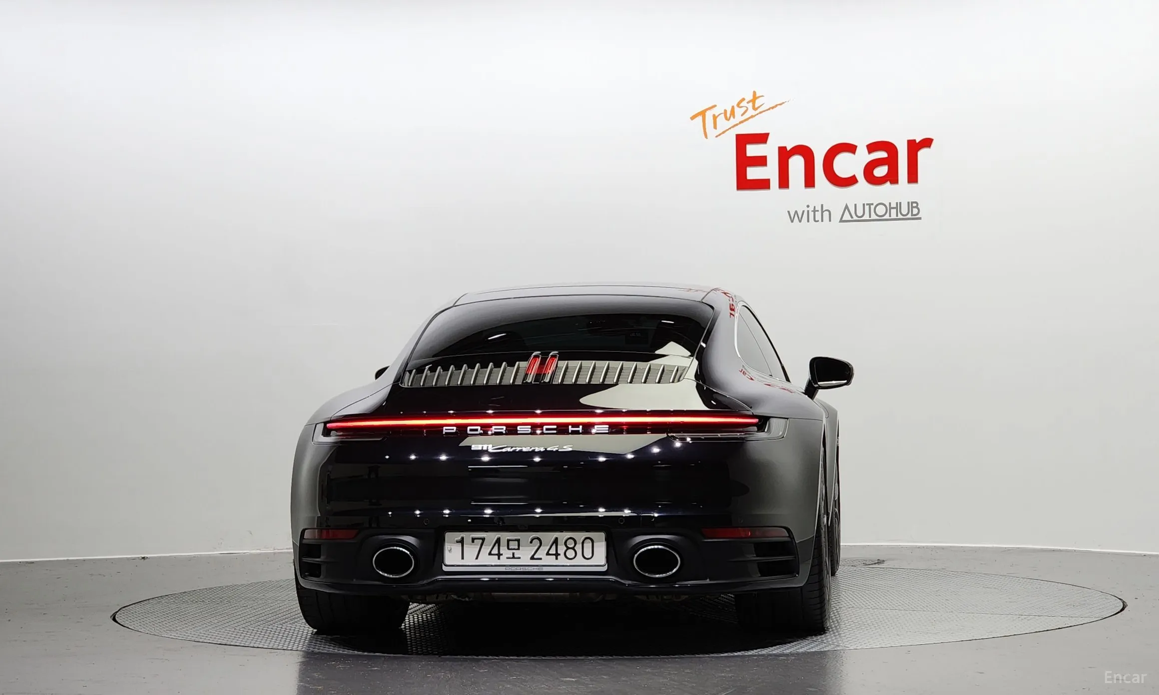 Porsche 911 (992) превью 3