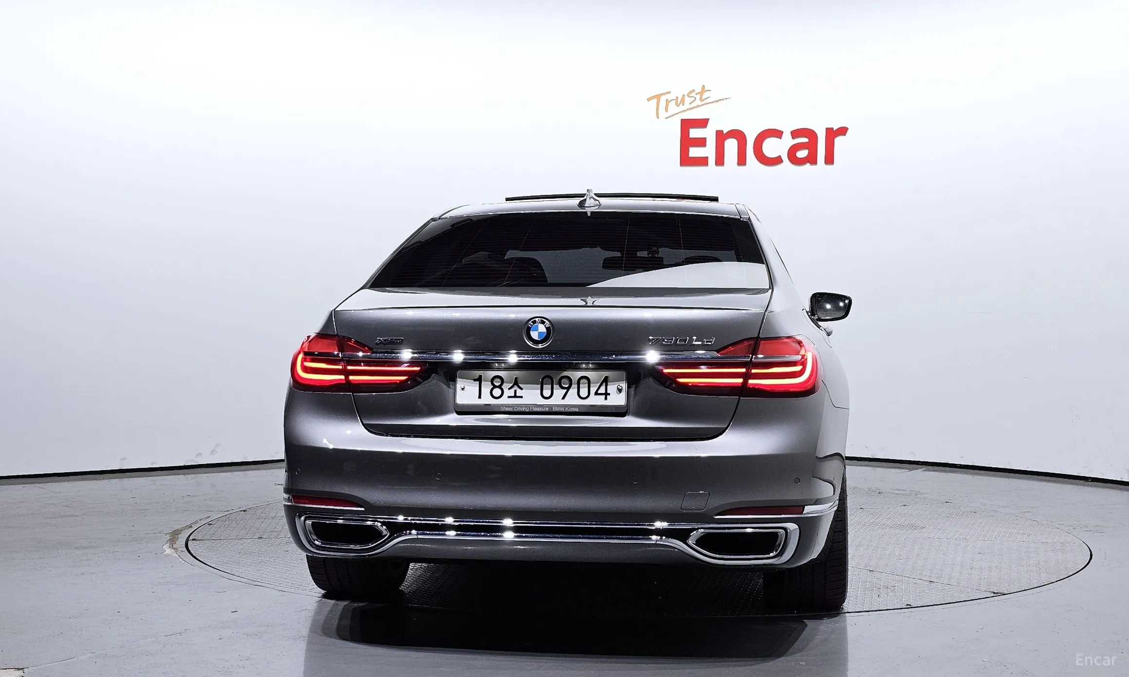 BMW 7 Series (G11) превью 3