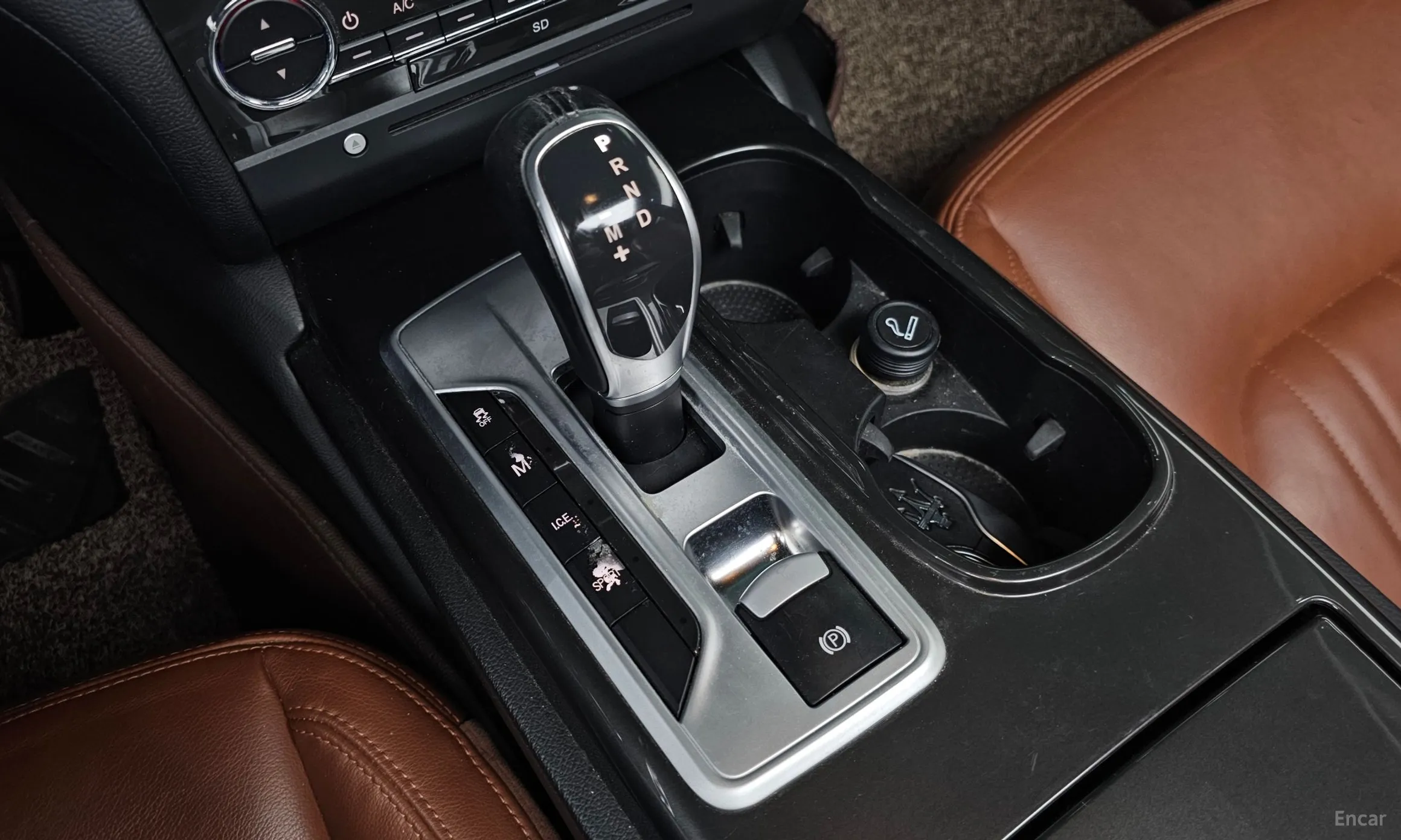 Maserati Ghibli превью 9