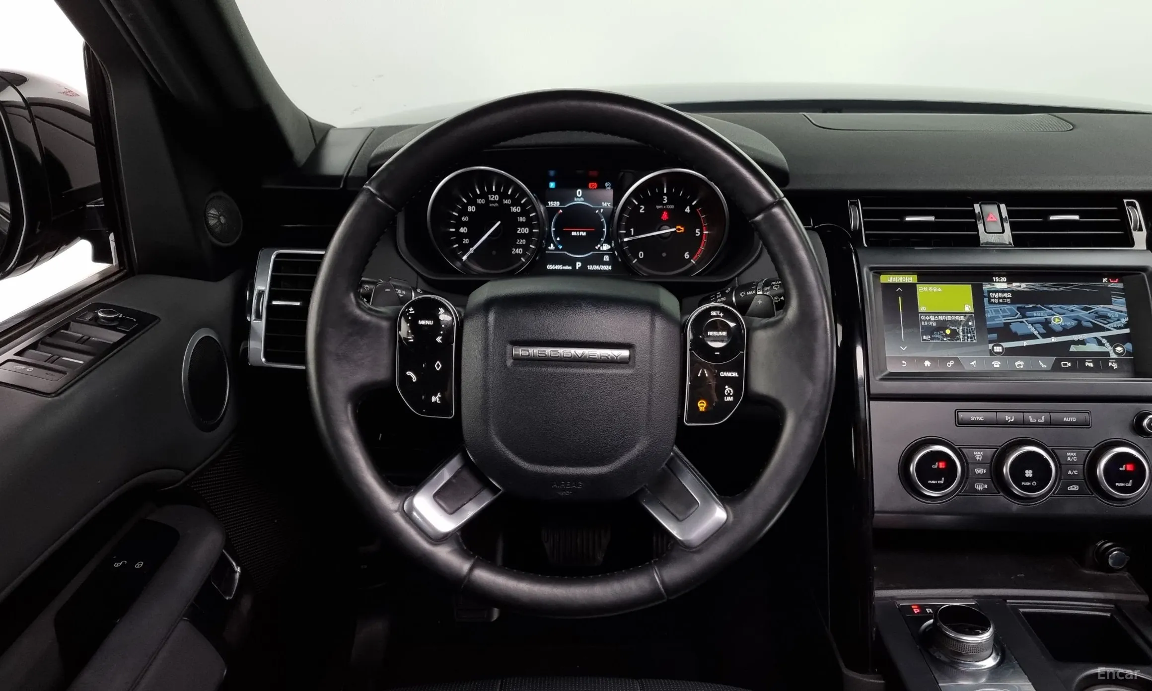 Land Rover Discovery 5 превью 13