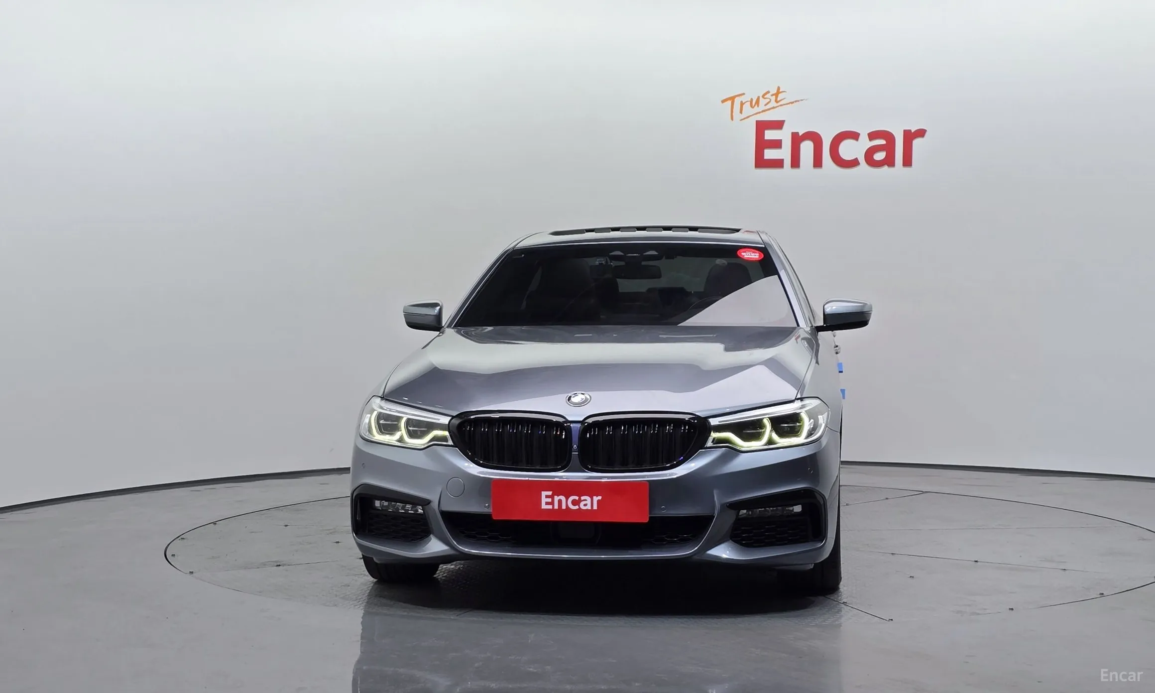BMW 5 Series (G30) превью 2