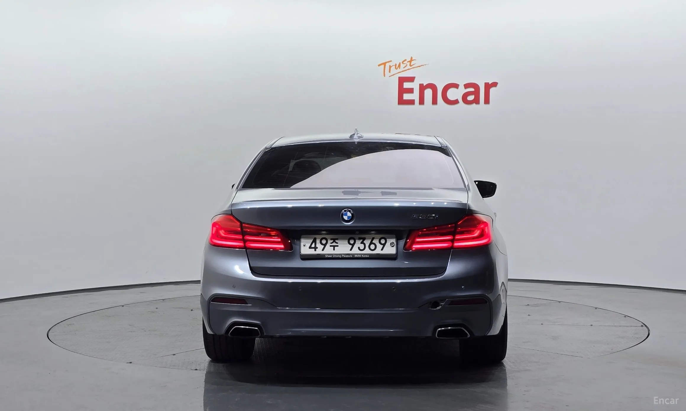 BMW 5 Series (G30) превью 3