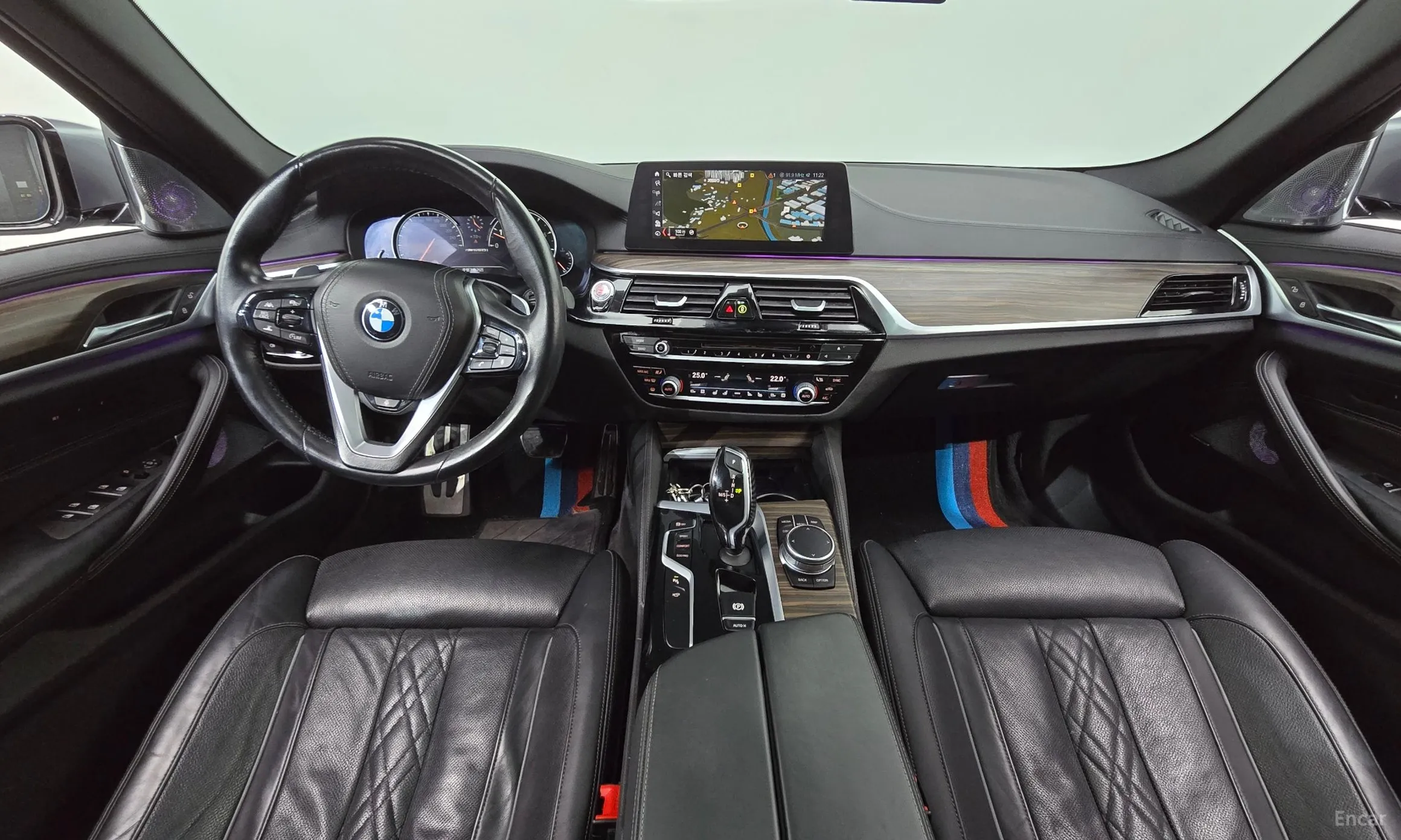 BMW 5 Series (G30) превью 4