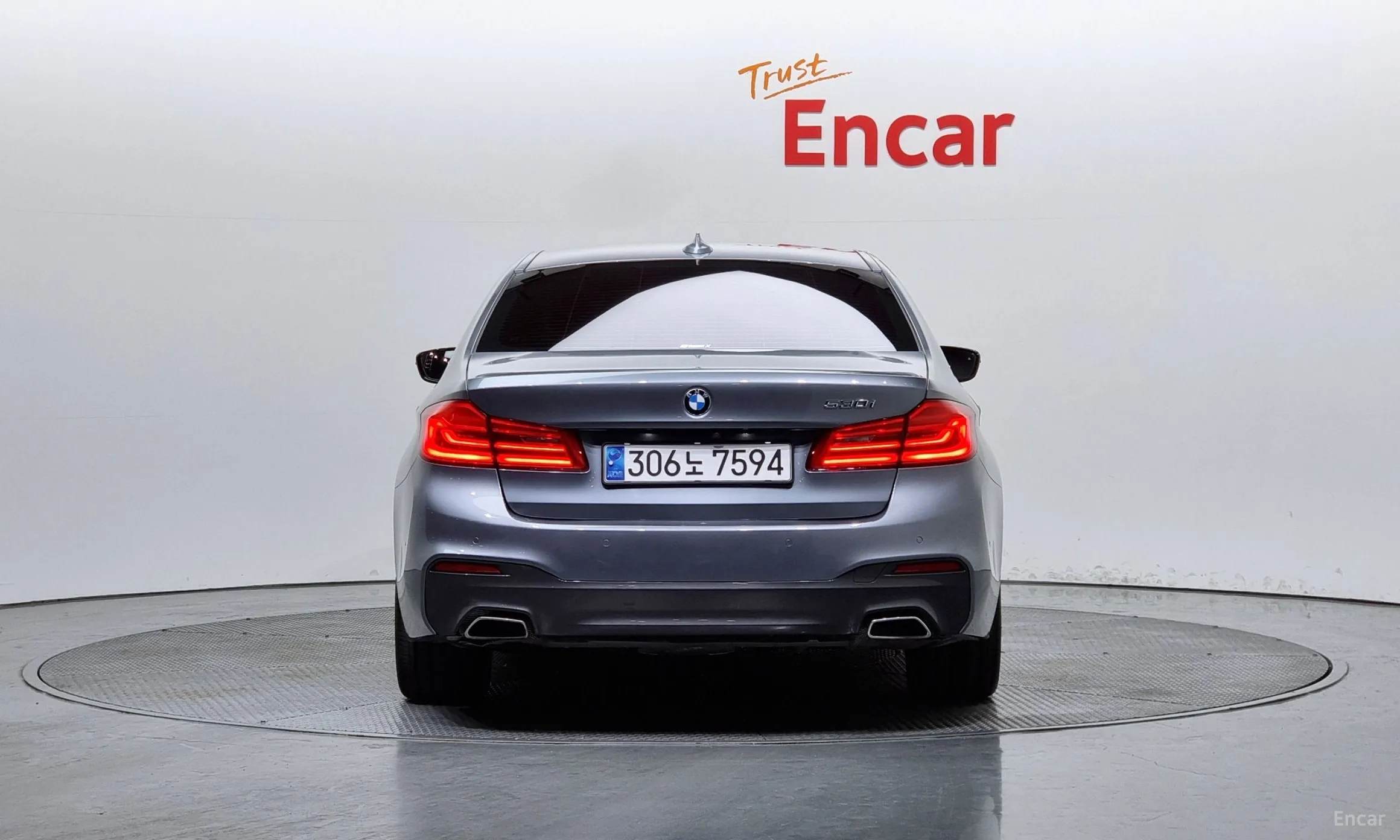 BMW 5 Series (G30) превью 3